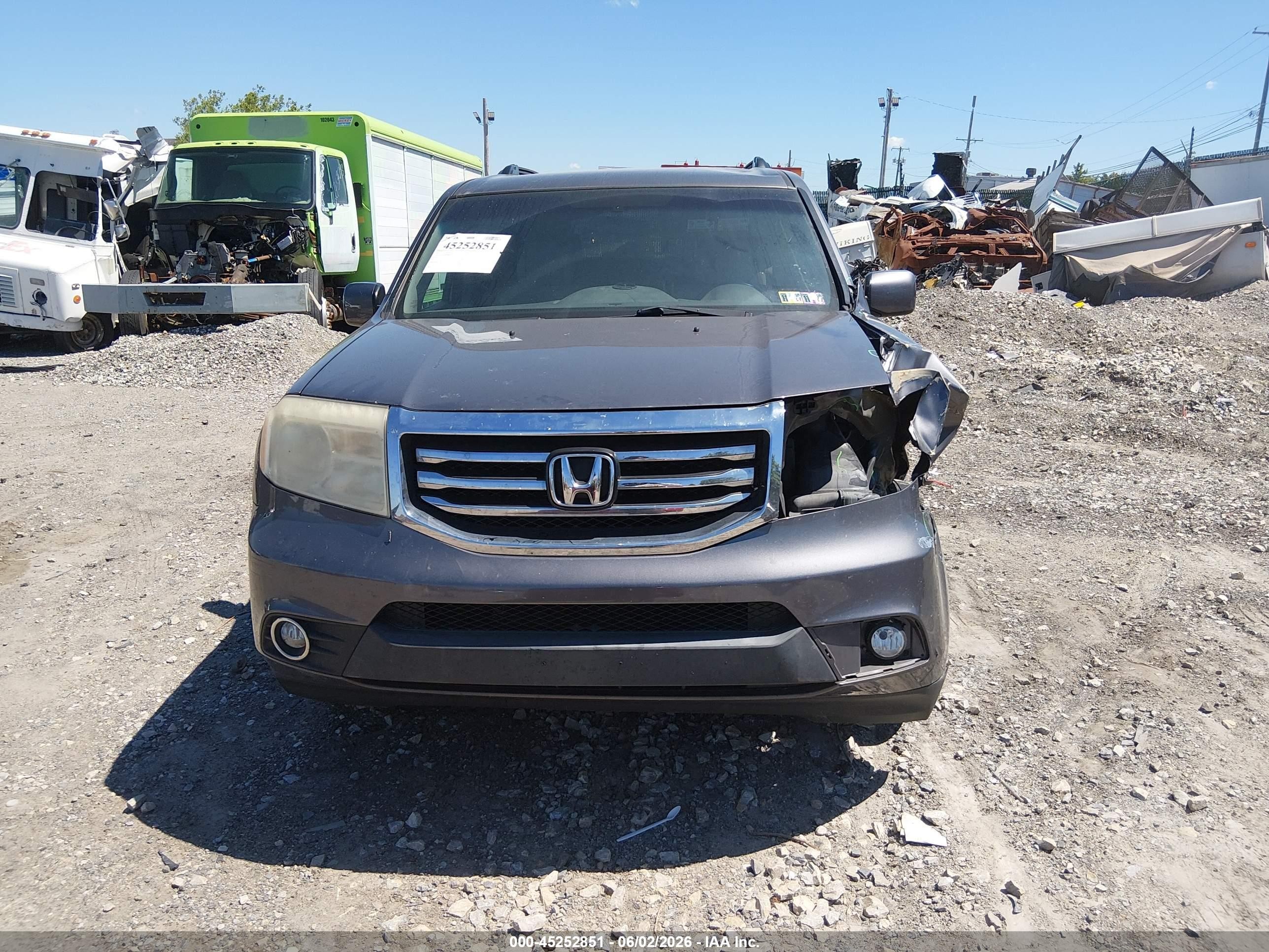 2015 Honda Pilot Ex Gray vin: 5FNYF4H48FB068198
