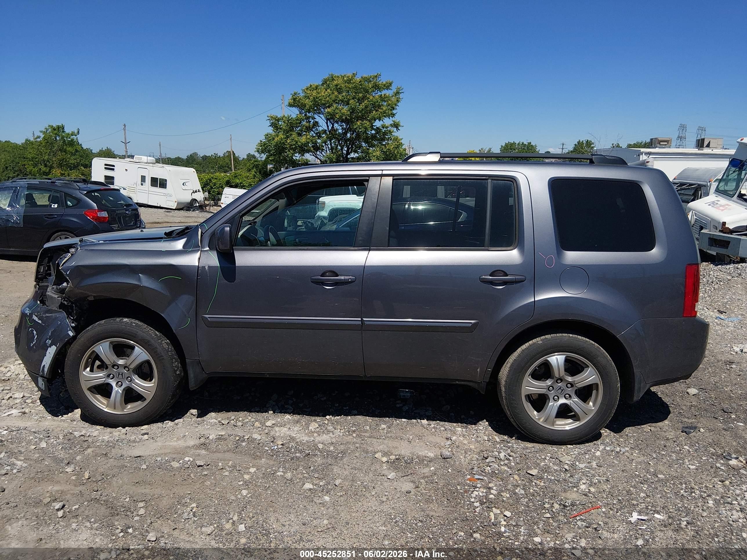 2015 Honda Pilot Ex Gray vin: 5FNYF4H48FB068198