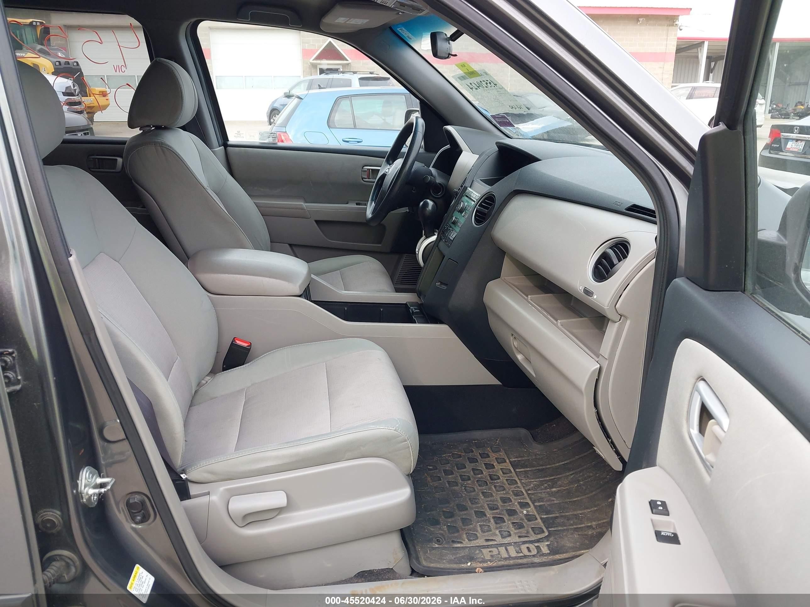 2011 Honda Pilot Ex Gray vin: 5FNYF4H49BB045975