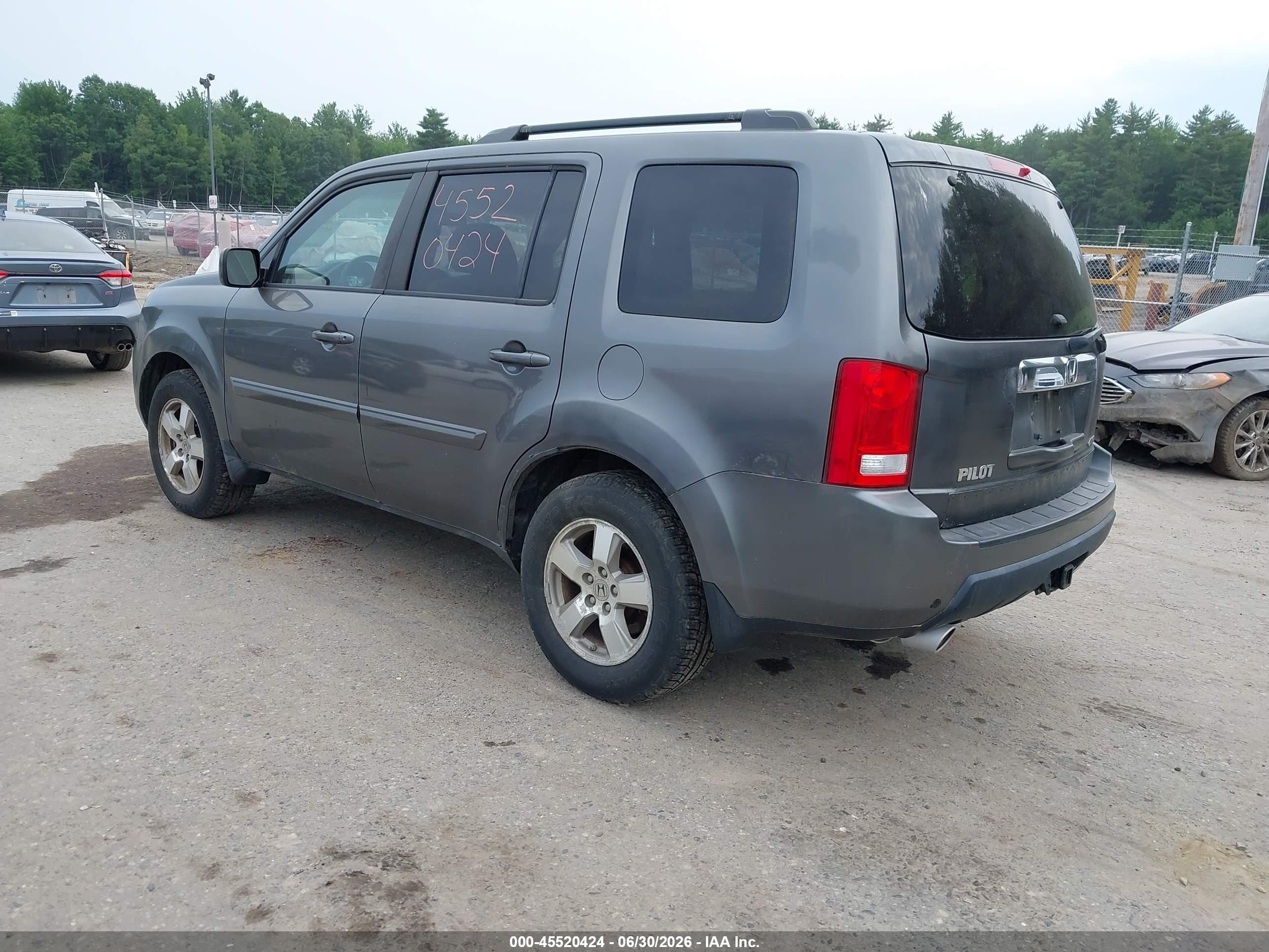 2011 Honda Pilot Ex Gray vin: 5FNYF4H49BB045975