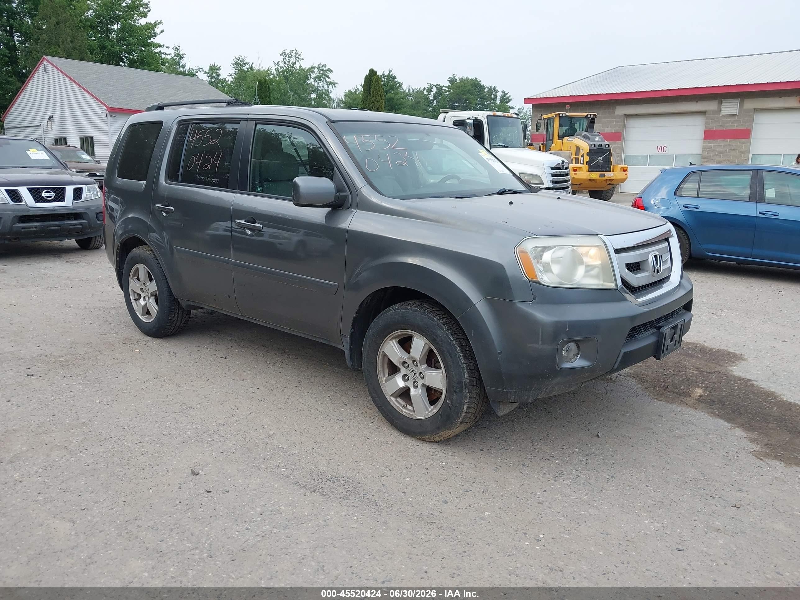 2011 Honda Pilot Ex Gray vin: 5FNYF4H49BB045975