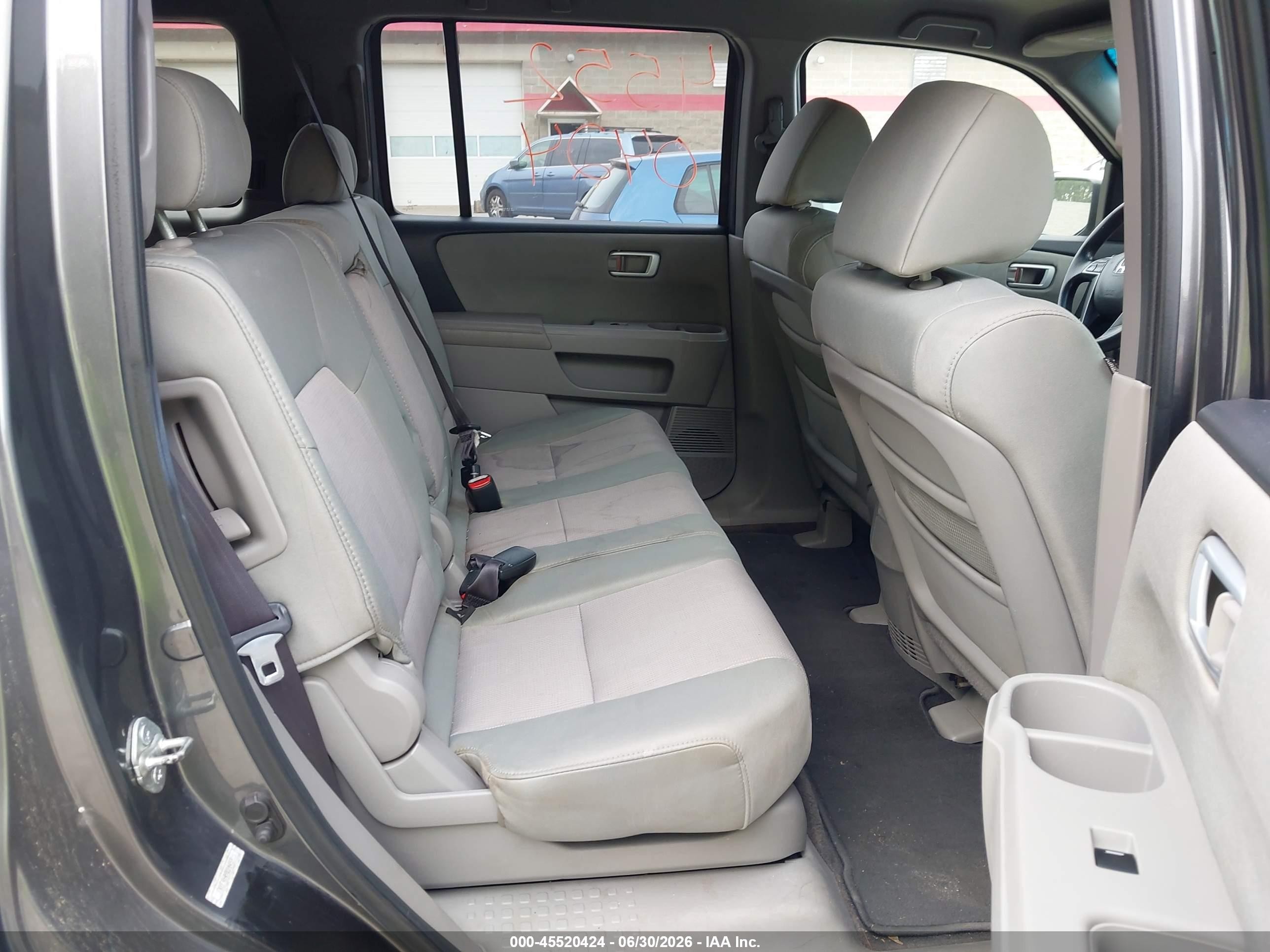 2011 Honda Pilot Ex Gray vin: 5FNYF4H49BB045975