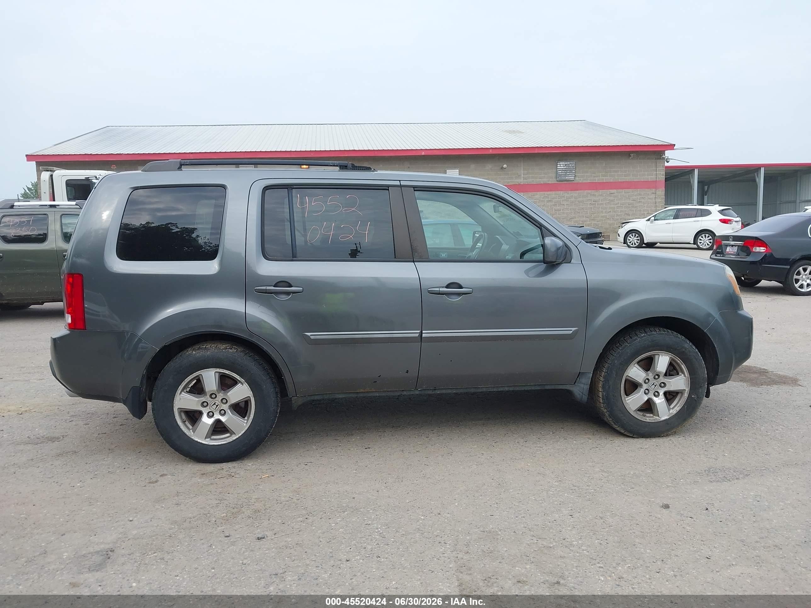 2011 Honda Pilot Ex Gray vin: 5FNYF4H49BB045975