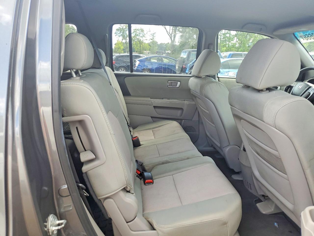 2011 Honda Pilot Ex Gray vin: 5FNYF4H49BB045975