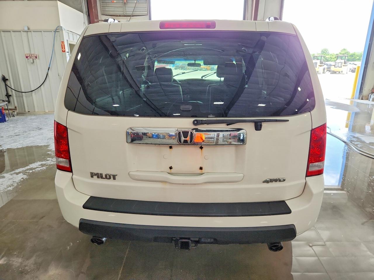 2011 Honda Pilot Ex White vin: 5FNYF4H49BB082802
