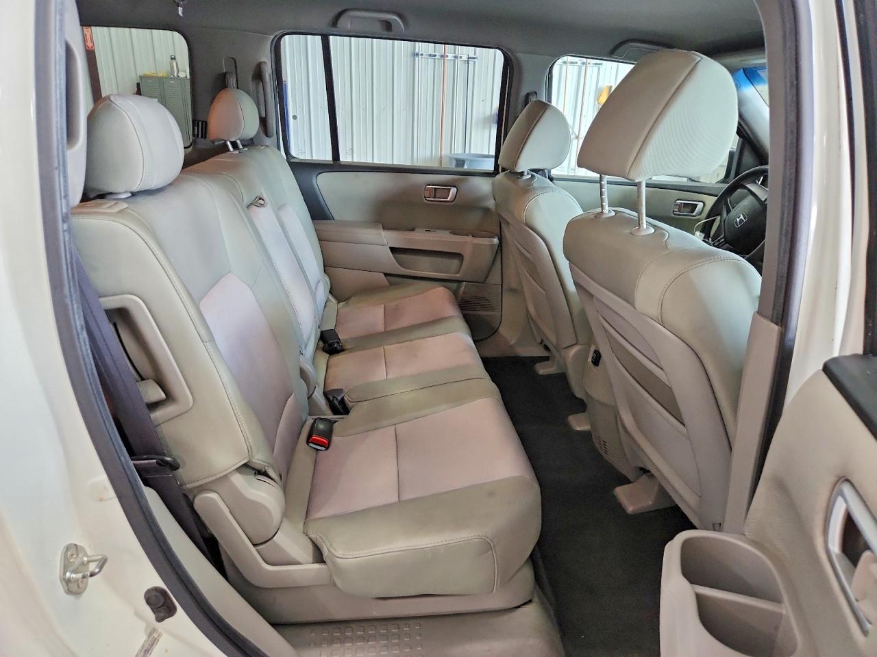 2011 Honda Pilot Ex White vin: 5FNYF4H49BB082802