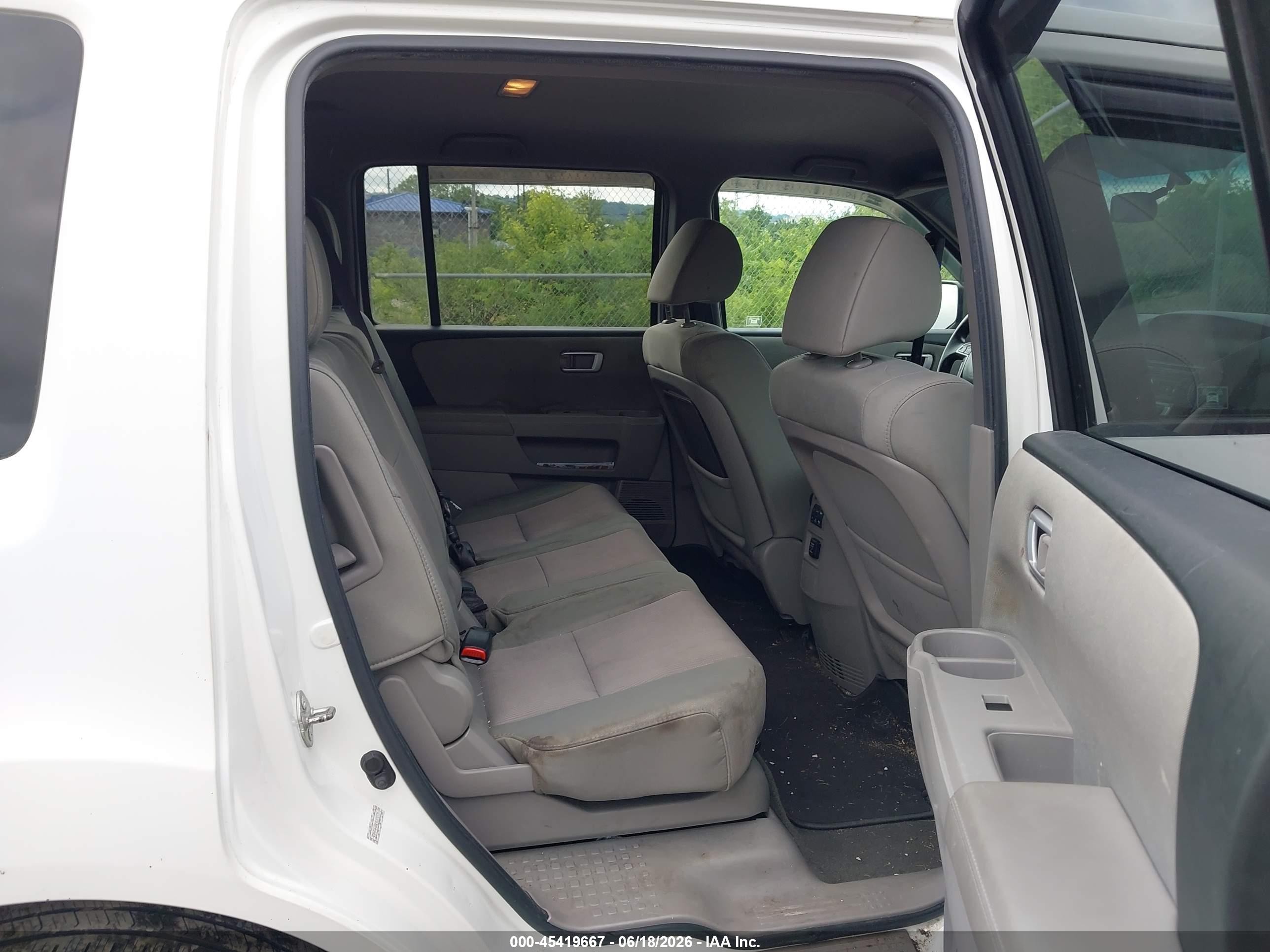 2012 Honda Pilot Ex White vin: 5FNYF4H49CB003257