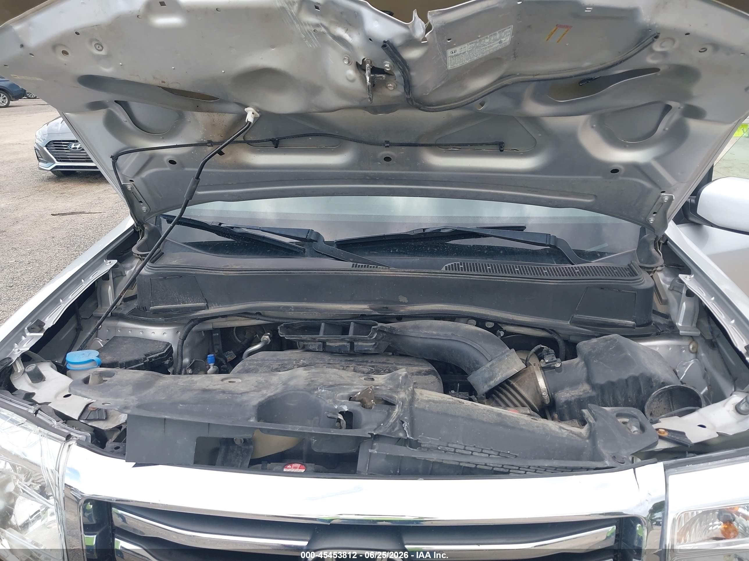 2014 Honda Pilot Ex Серебряный vin: 5FNYF4H49EB003374