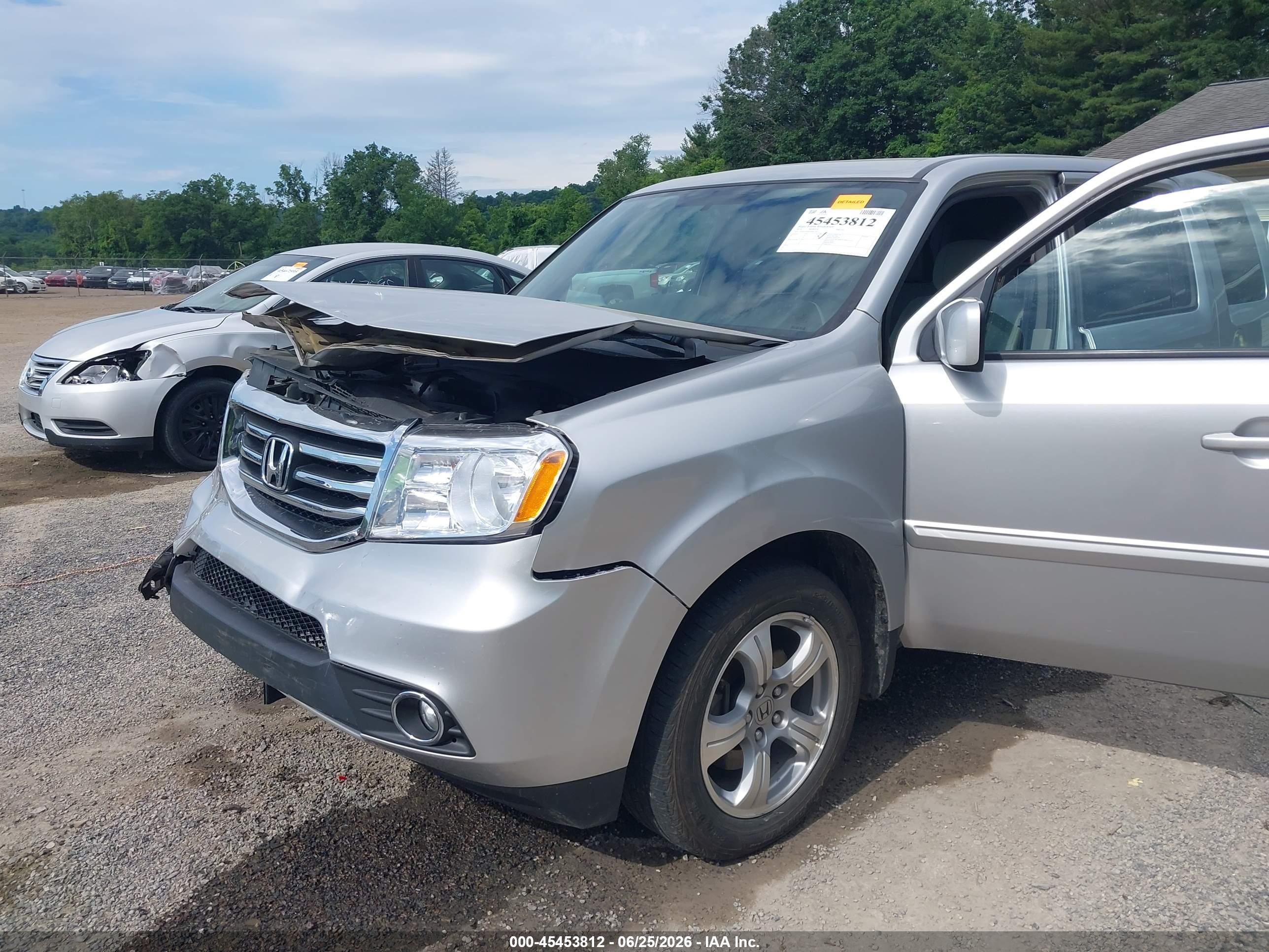 2014 Honda Pilot Ex Серебряный vin: 5FNYF4H49EB003374