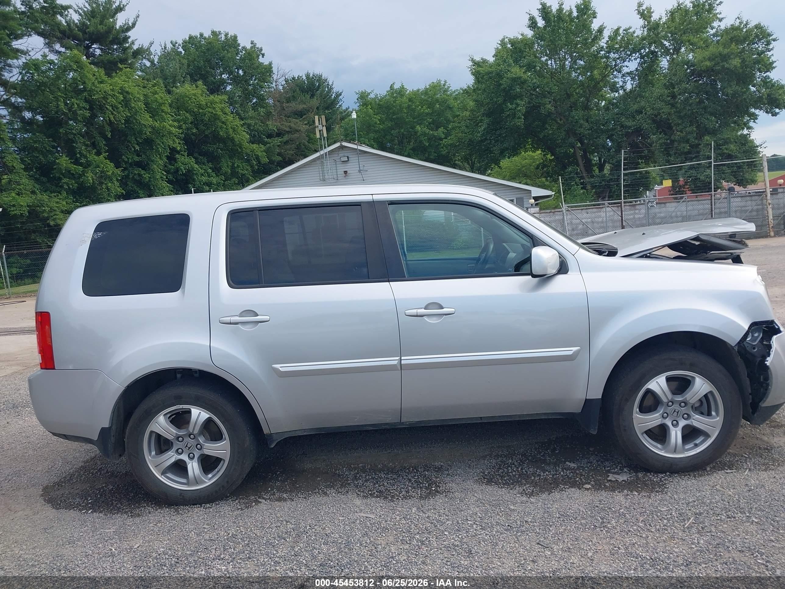 2014 Honda Pilot Ex Серебряный vin: 5FNYF4H49EB003374