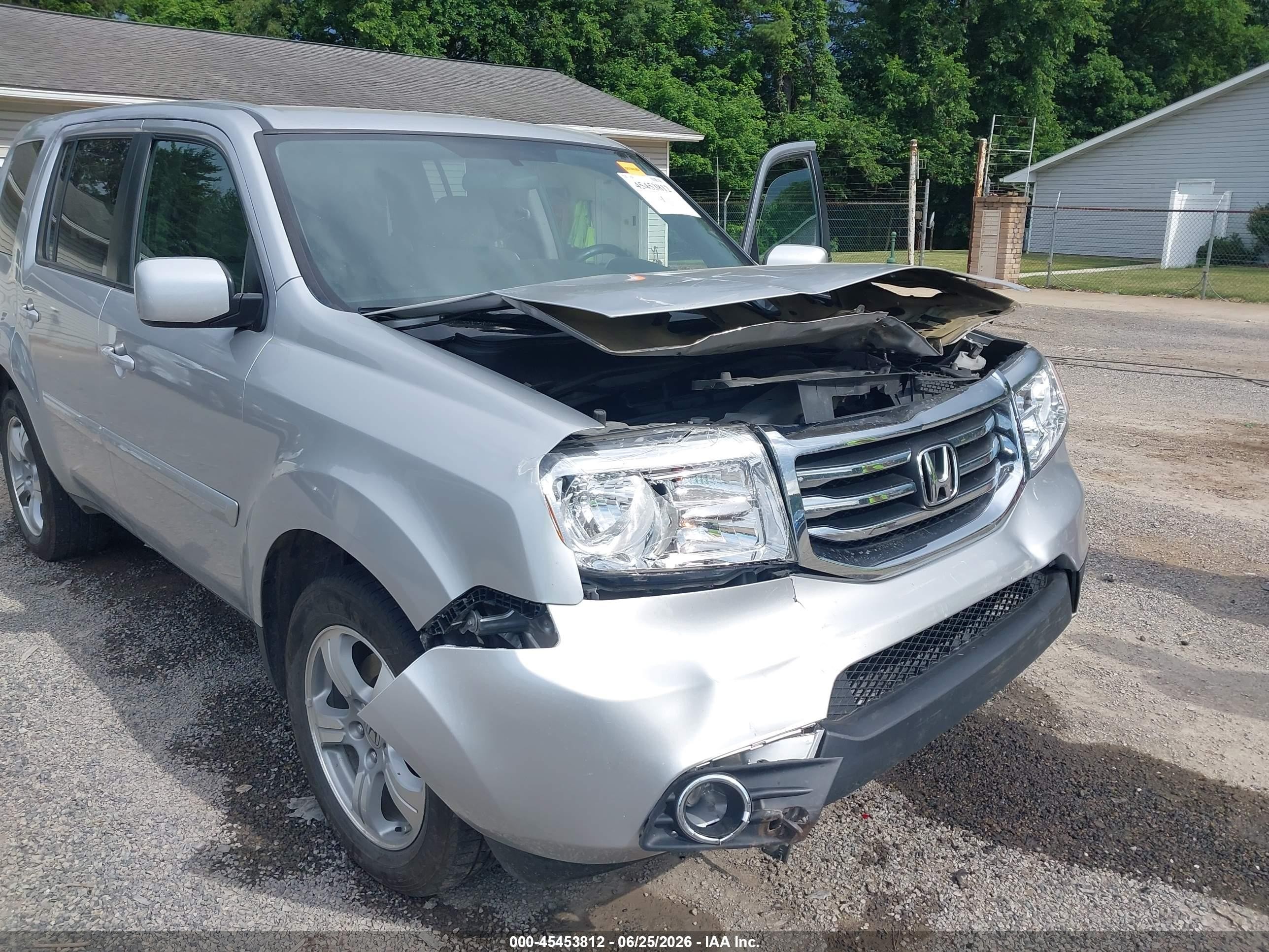2014 Honda Pilot Ex Серебряный vin: 5FNYF4H49EB003374