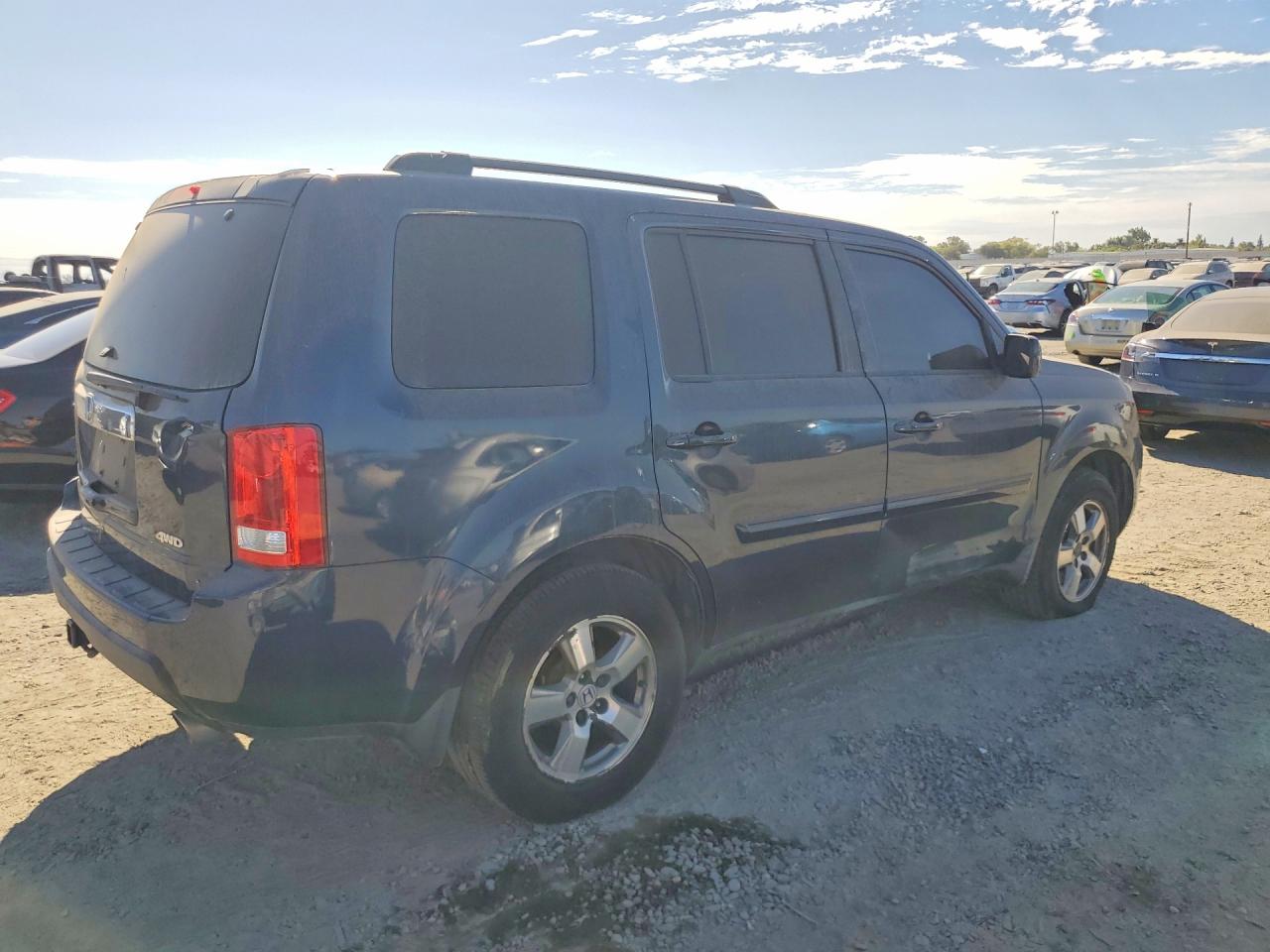2010 Honda Pilot Ex Blue vin: 5FNYF4H4XAB018170