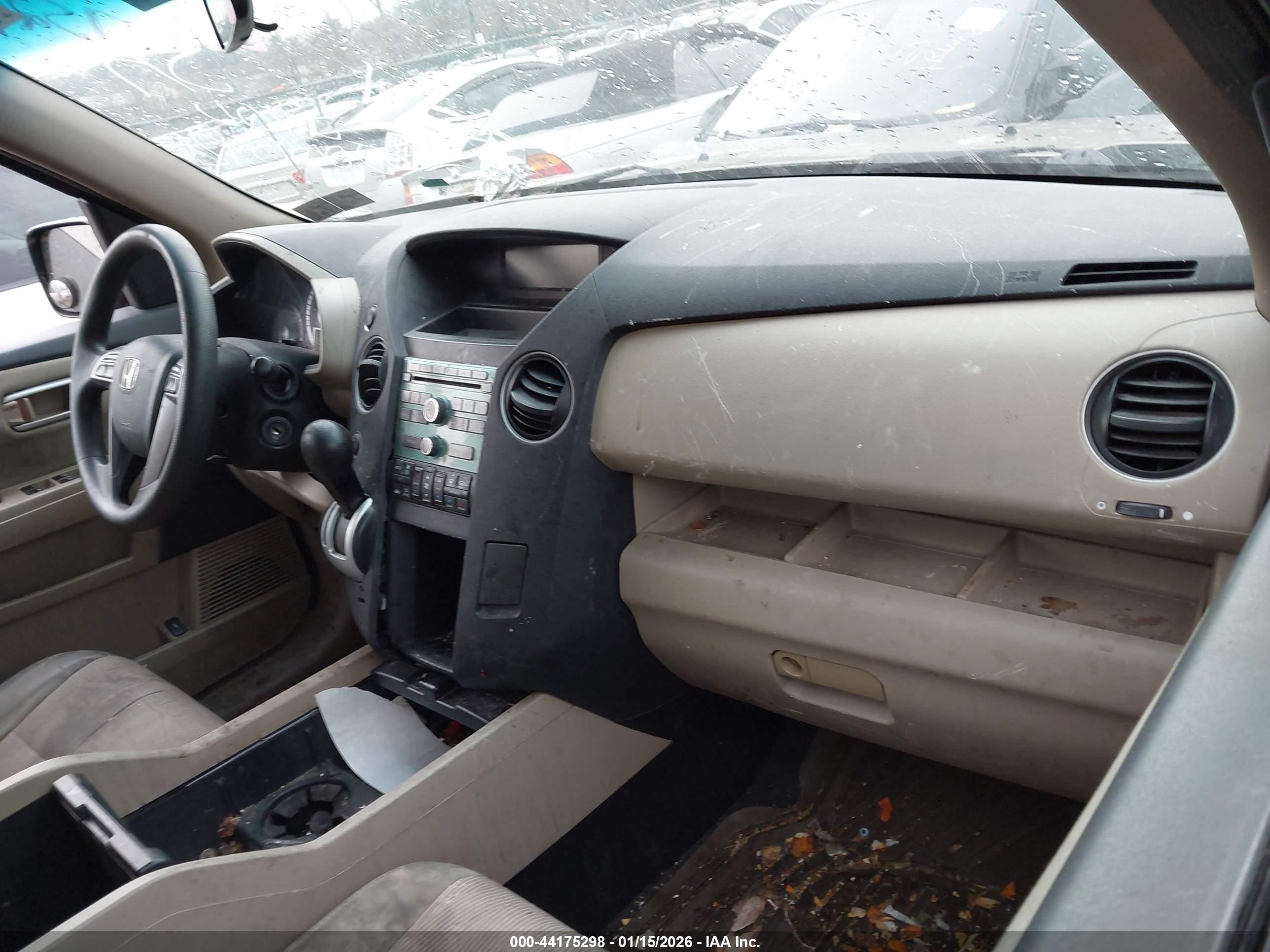2011 Honda Pilot Ex Gold vin: 5FNYF4H4XBB030174