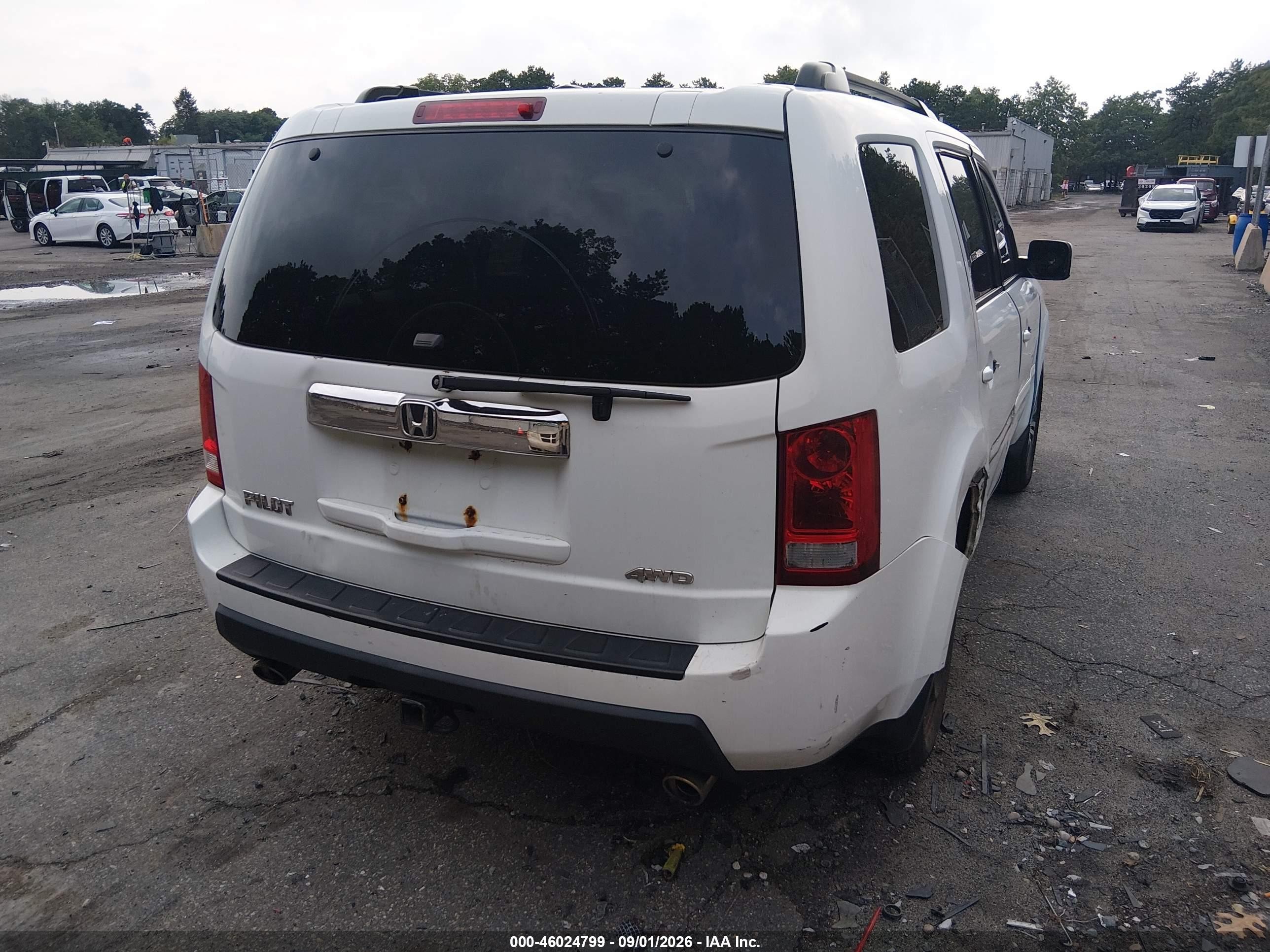 2011 Honda Pilot Ex White vin: 5FNYF4H4XBB030224