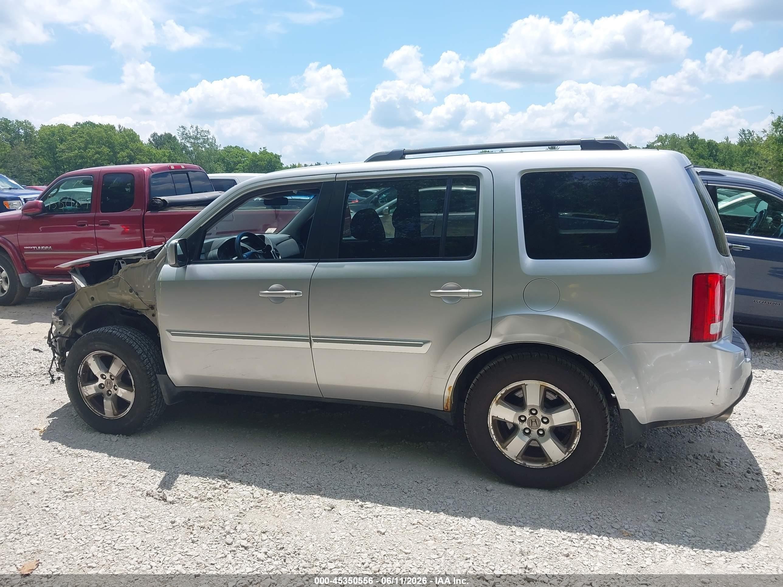 2011 Honda Pilot Ex Silver vin: 5FNYF4H4XBB075034