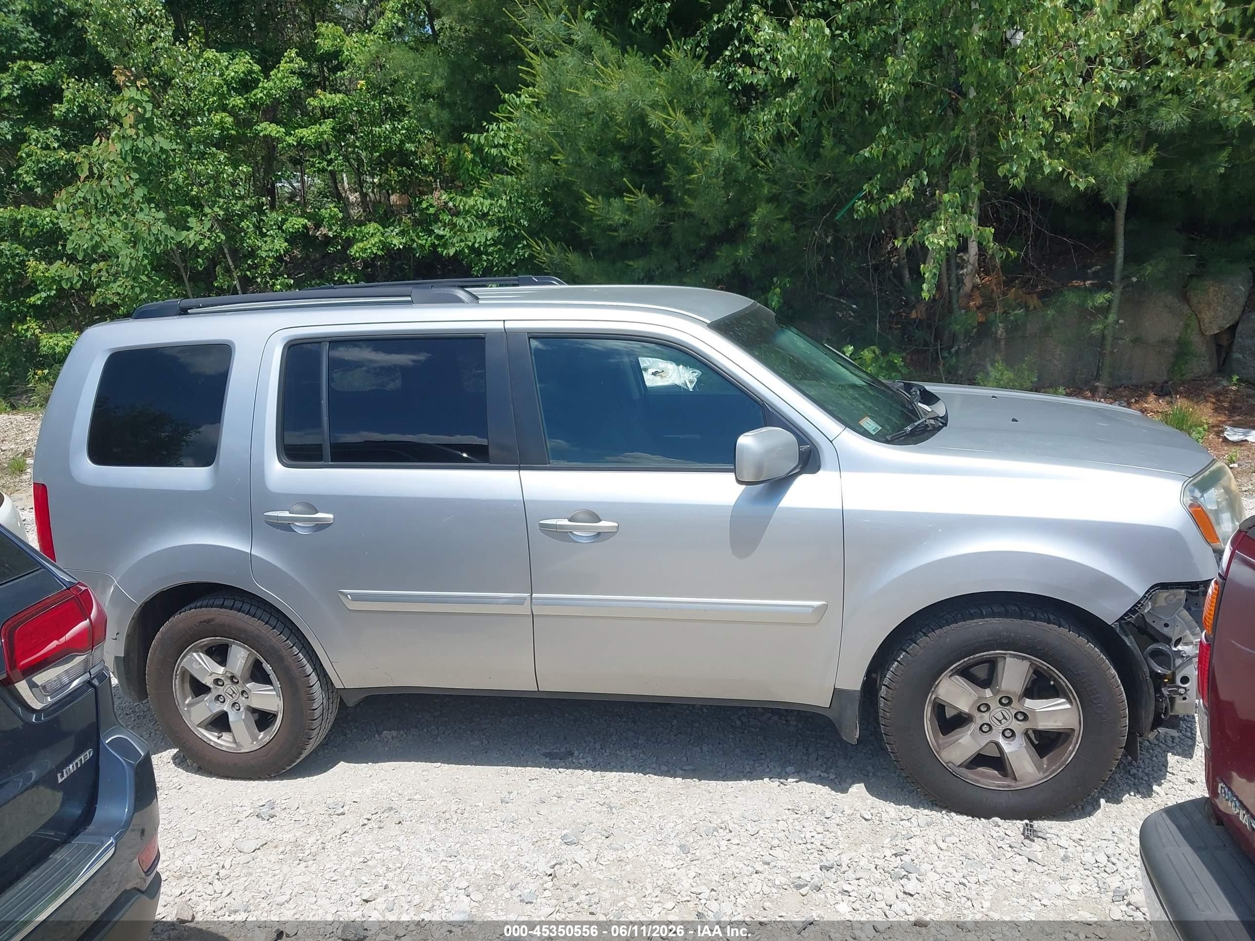 2011 Honda Pilot Ex Silver vin: 5FNYF4H4XBB075034