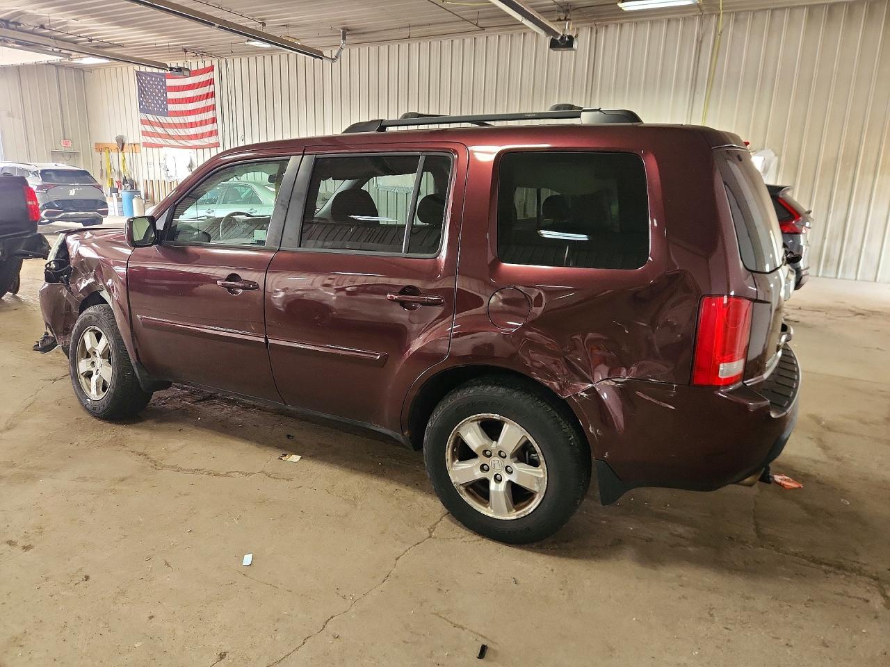 2011 Honda Pilot Ex Burgundy vin: 5FNYF4H4XBB092769