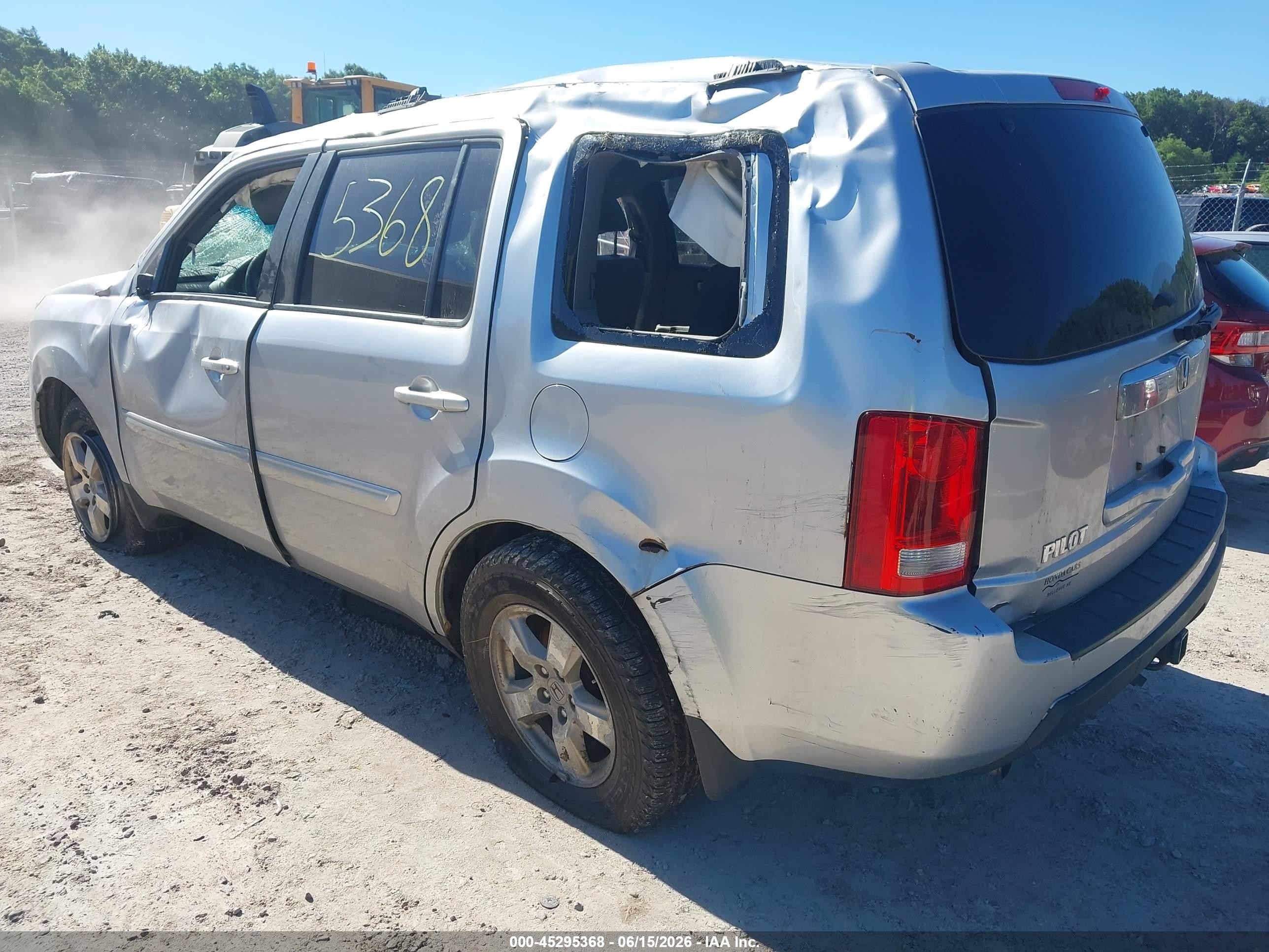 2011 Honda Pilot Ex Silver vin: 5FNYF4H4XBB103091