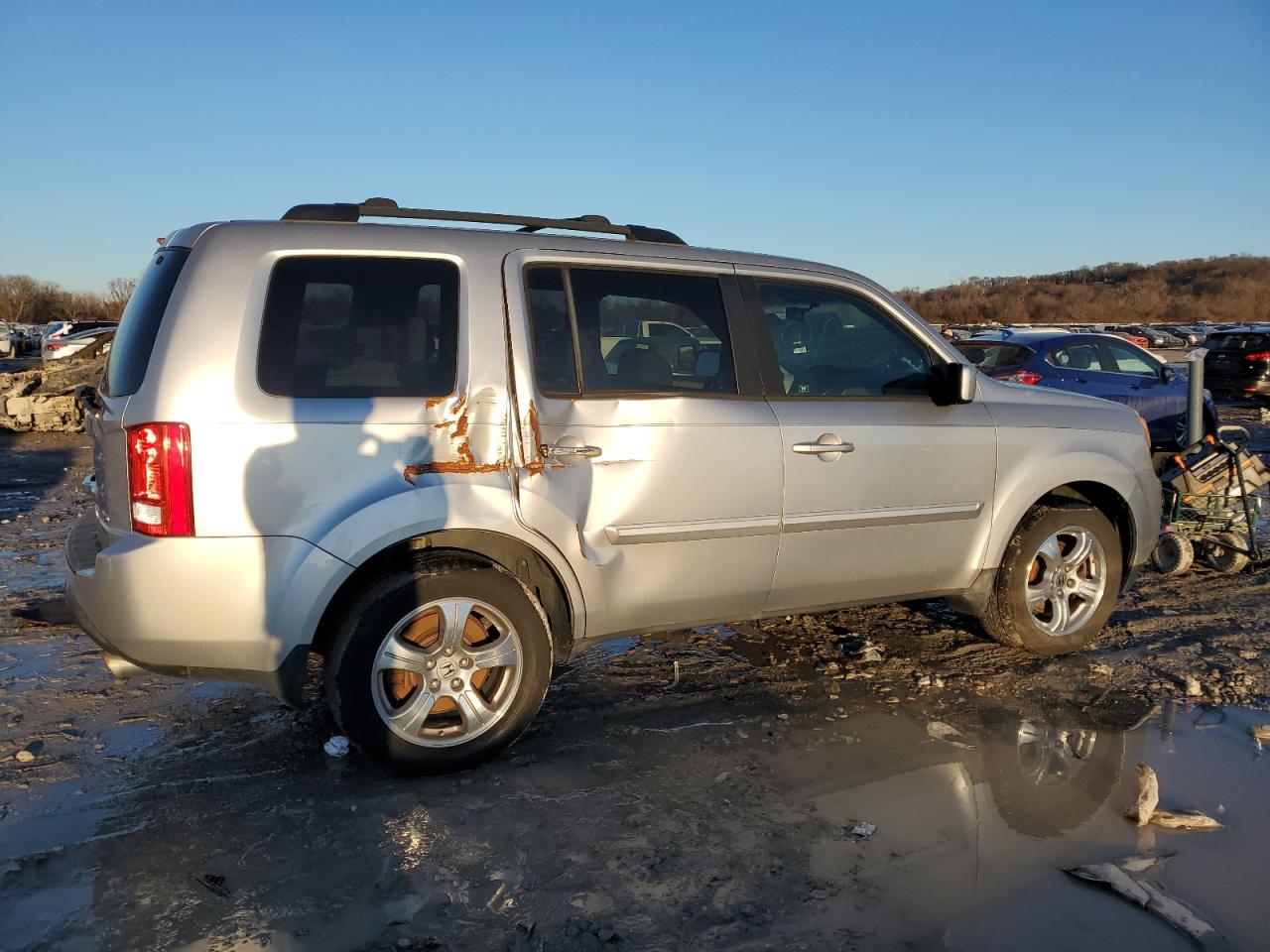 2012 Honda Pilot Silver vin: 5FNYF4H4XCB022206