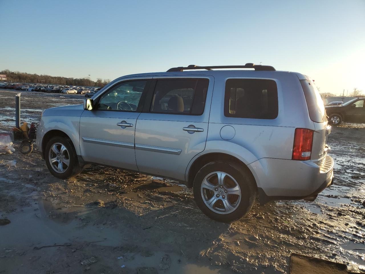 2012 Honda Pilot Silver vin: 5FNYF4H4XCB022206