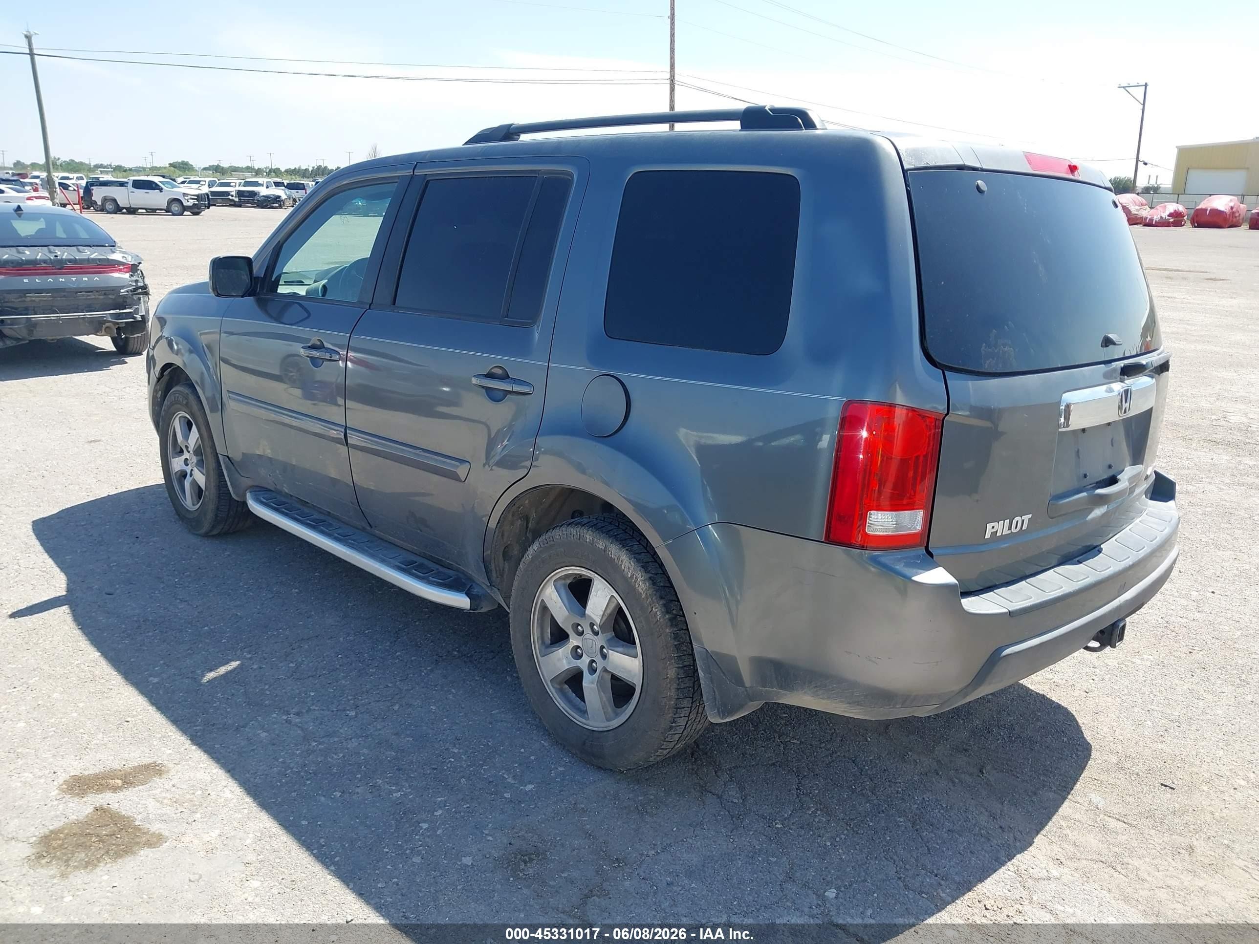 2011 Honda Pilot Ex-l Серый vin: 5FNYF4H50BB005731