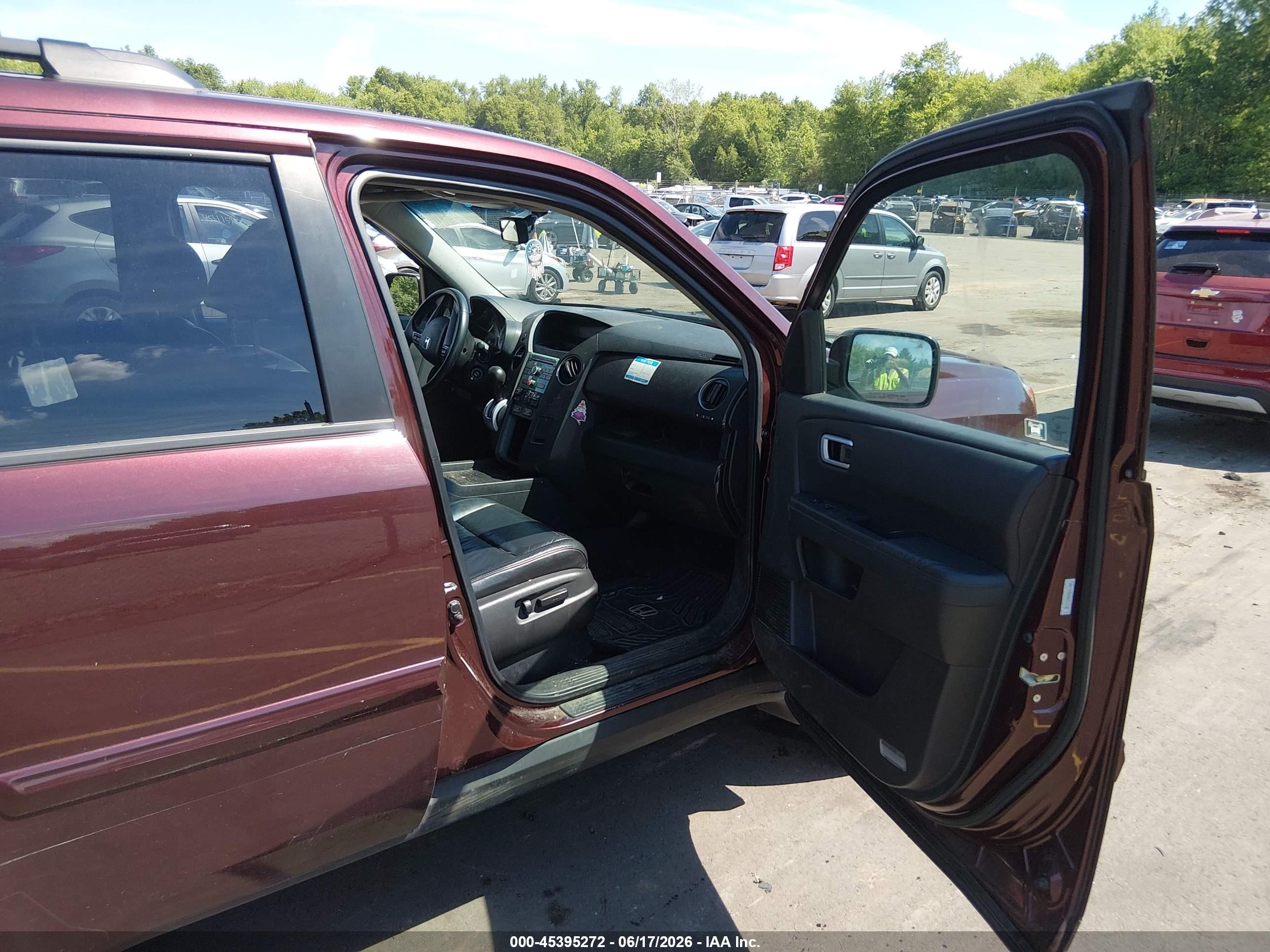 2011 Honda Pilot Ex-l Burgundy vin: 5FNYF4H50BB047364