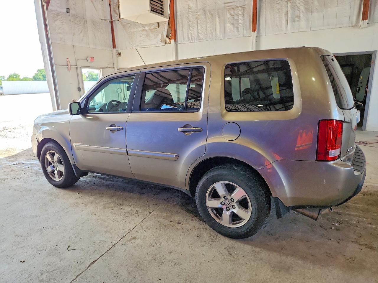 2011 Honda Pilot Exl Beige vin: 5FNYF4H50BB055738
