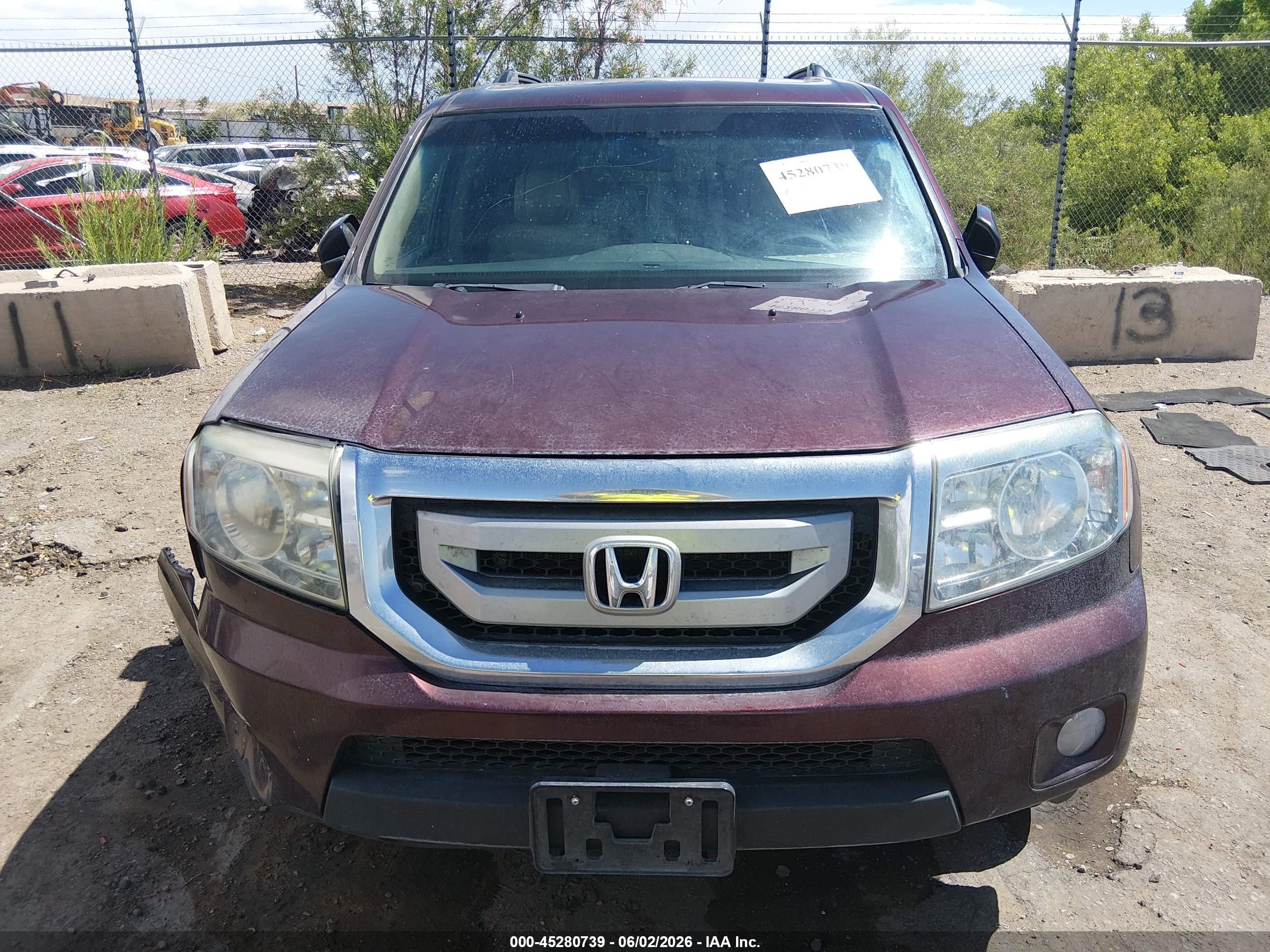 2011 Honda Pilot Exl Red vin: 5FNYF4H50BB078582