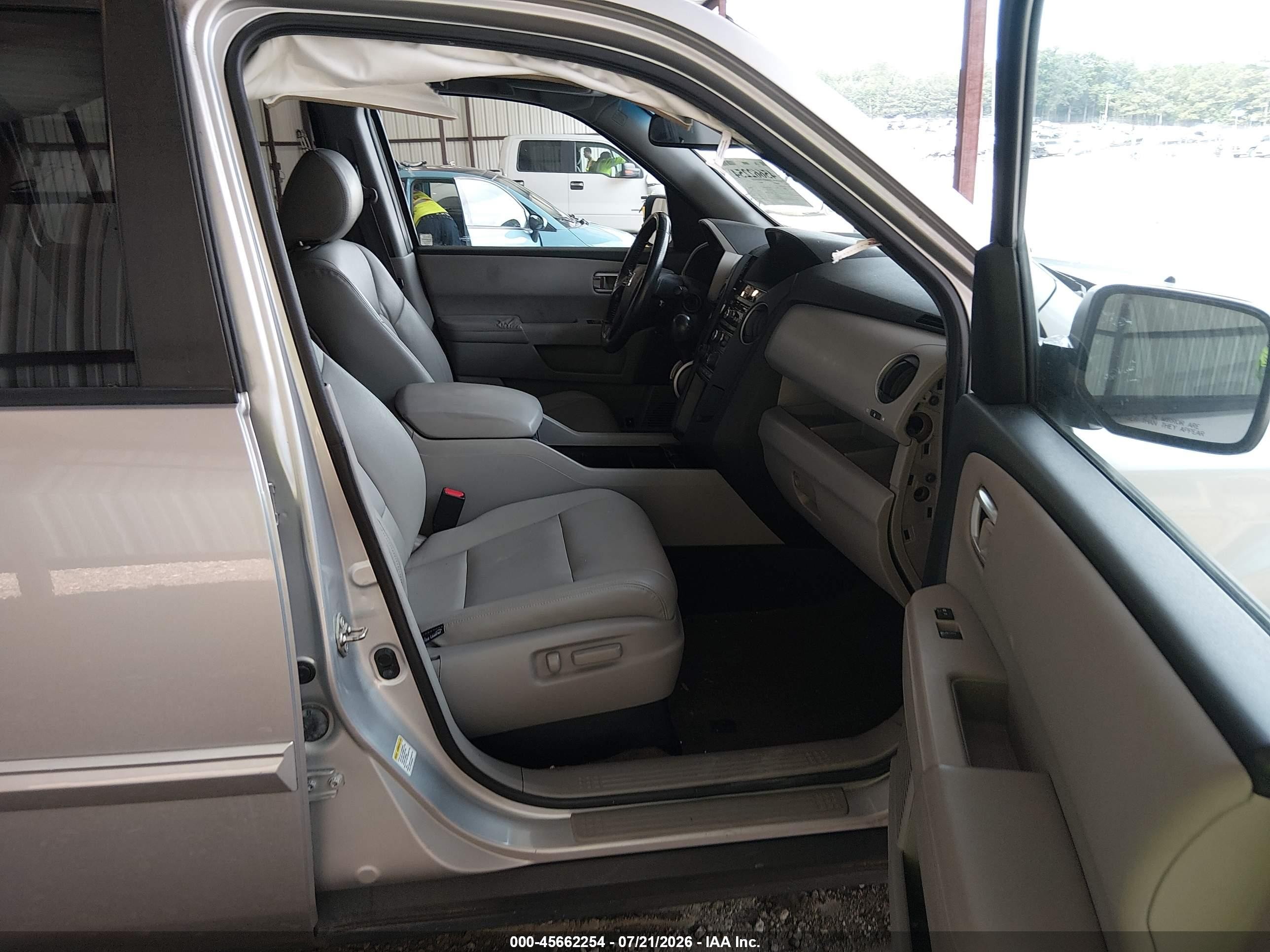 2015 Honda Pilot Ex-l Серебряный vin: 5FNYF4H50FB021627