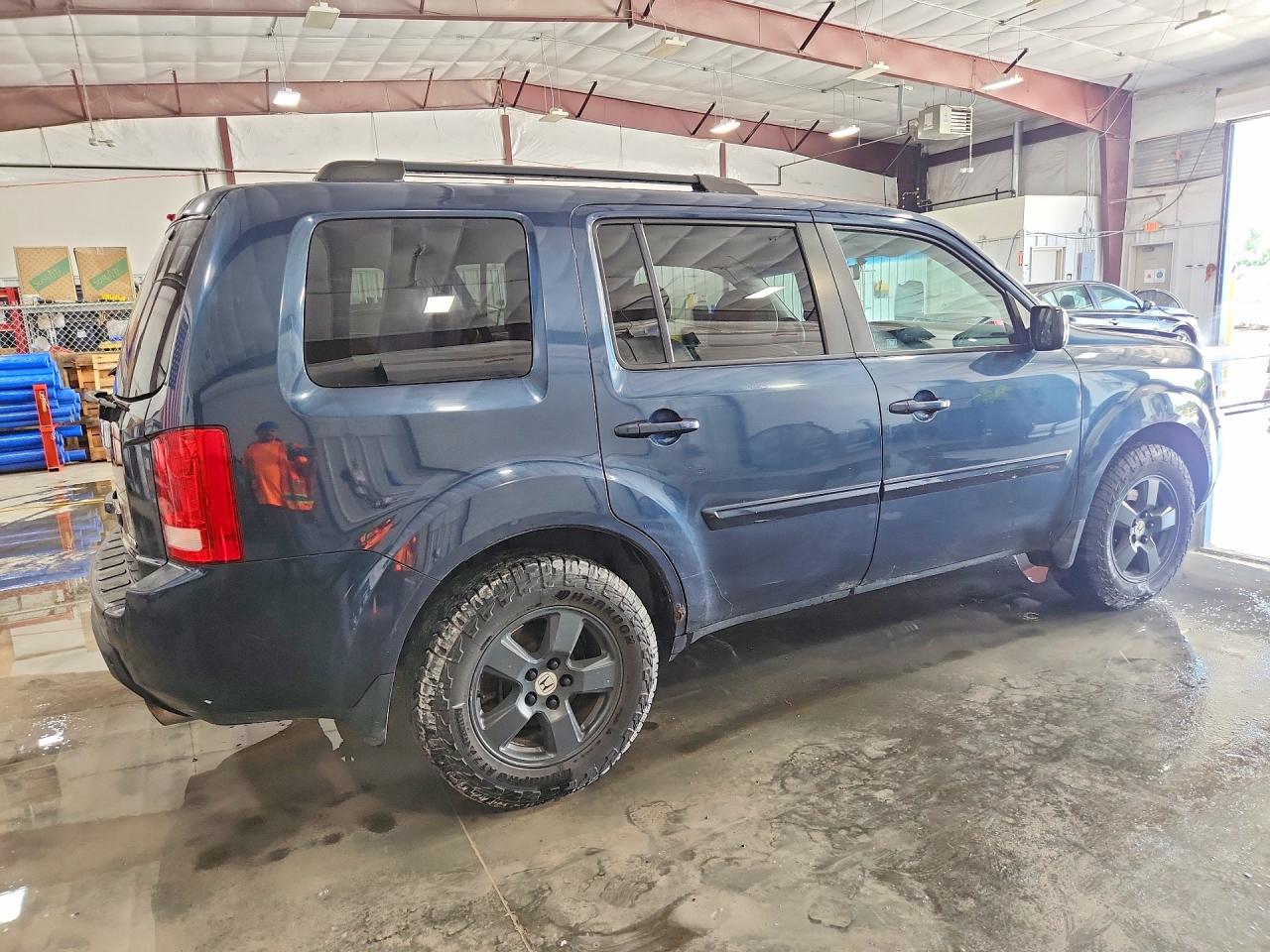 2011 Honda Pilot Exl Blue vin: 5FNYF4H51BB006399