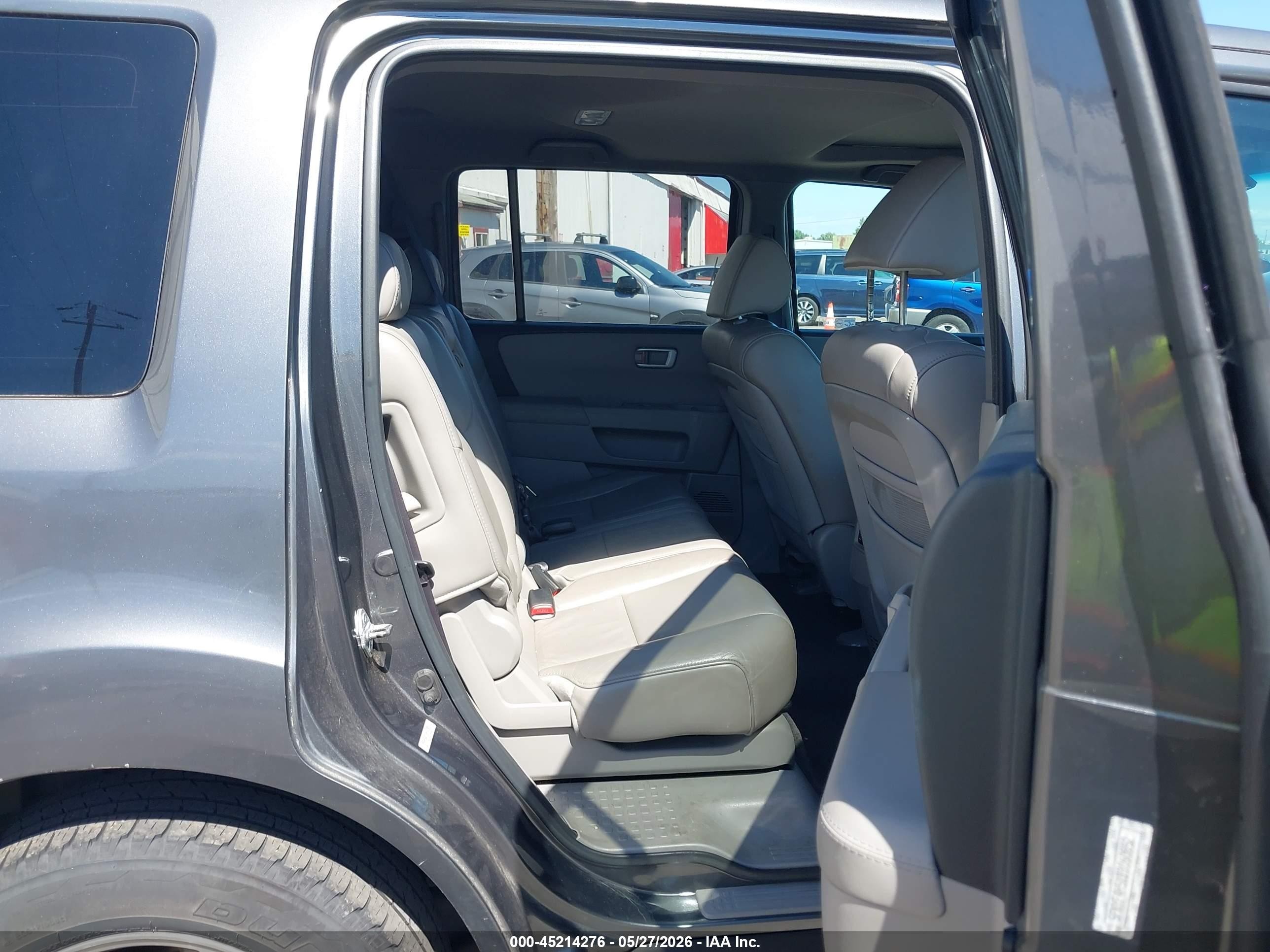 2011 Honda Pilot Ex-l Gray vin: 5FNYF4H51BB060852