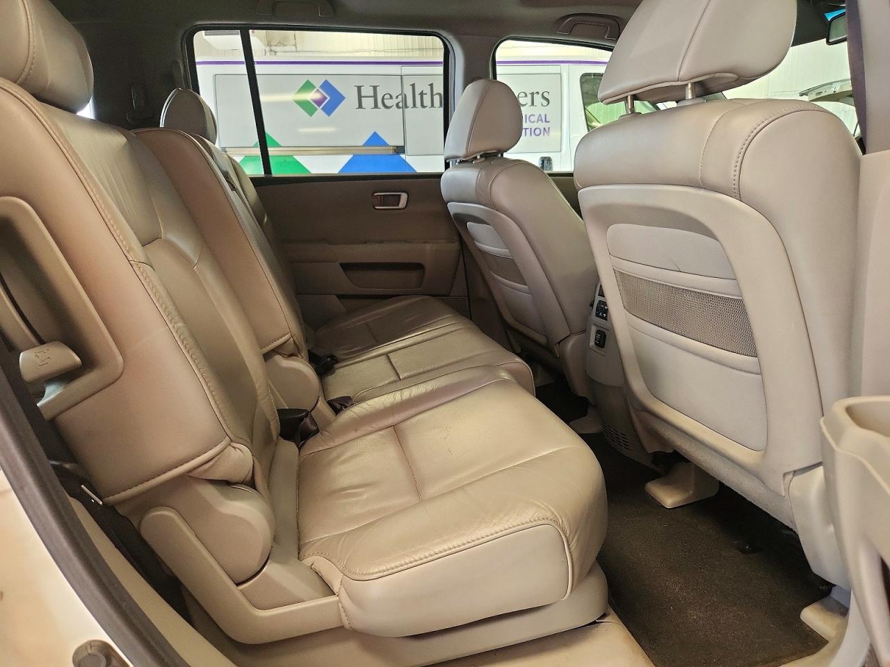 2011 Honda Pilot Exl White vin: 5FNYF4H51BB085959