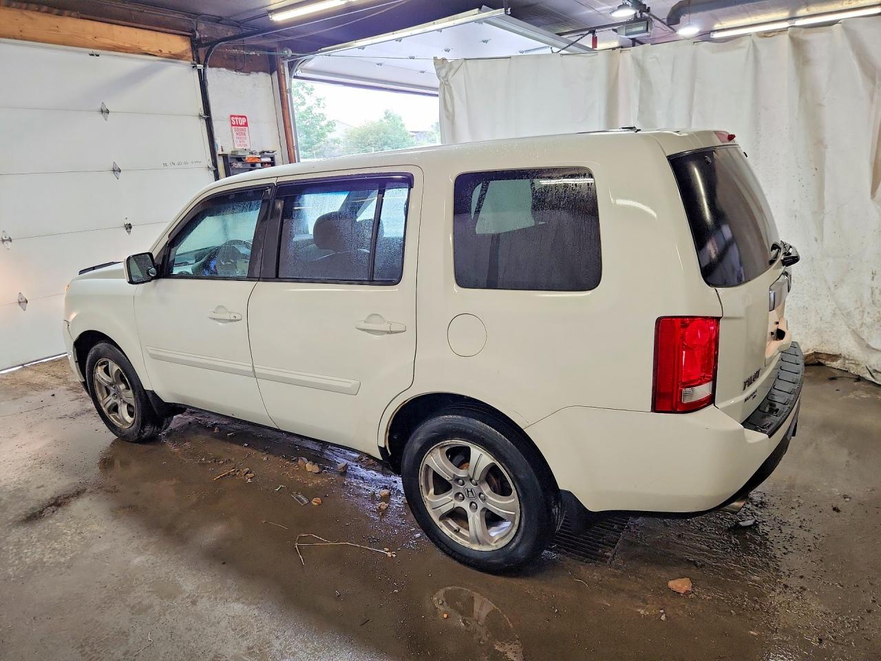 2012 Honda Pilot Exl Белый vin: 5FNYF4H51CB025584