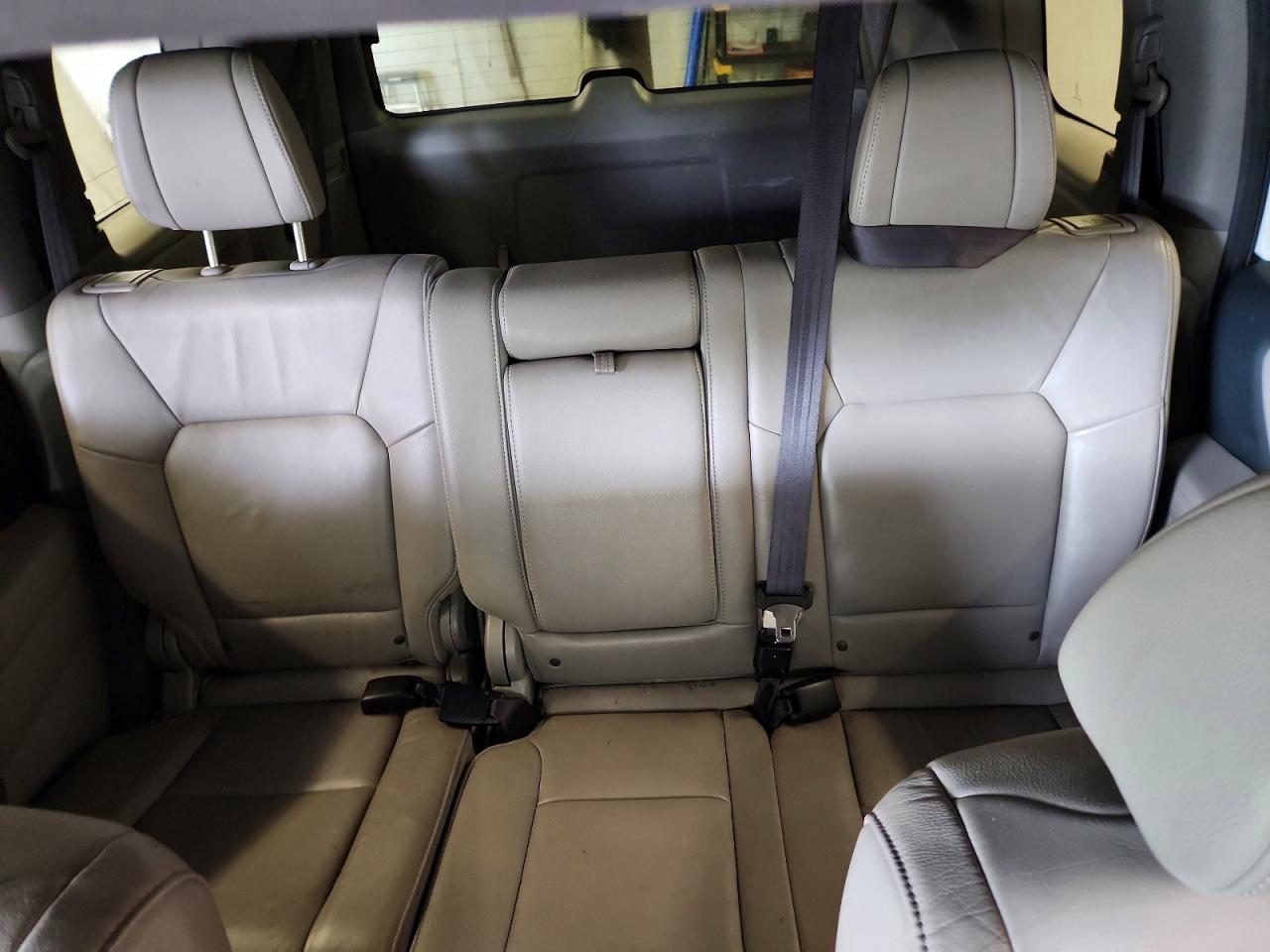 2012 Honda Pilot Exl Белый vin: 5FNYF4H51CB025584