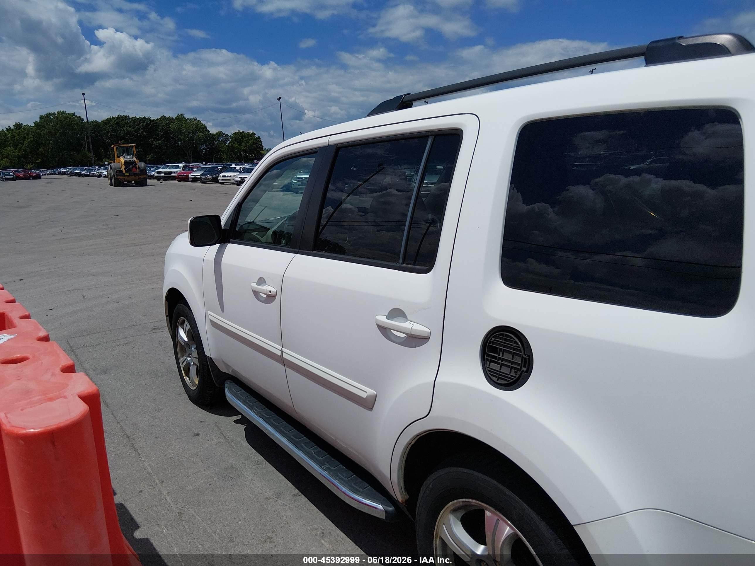 2012 Honda Pilot Ex-l White vin: 5FNYF4H51CB036956