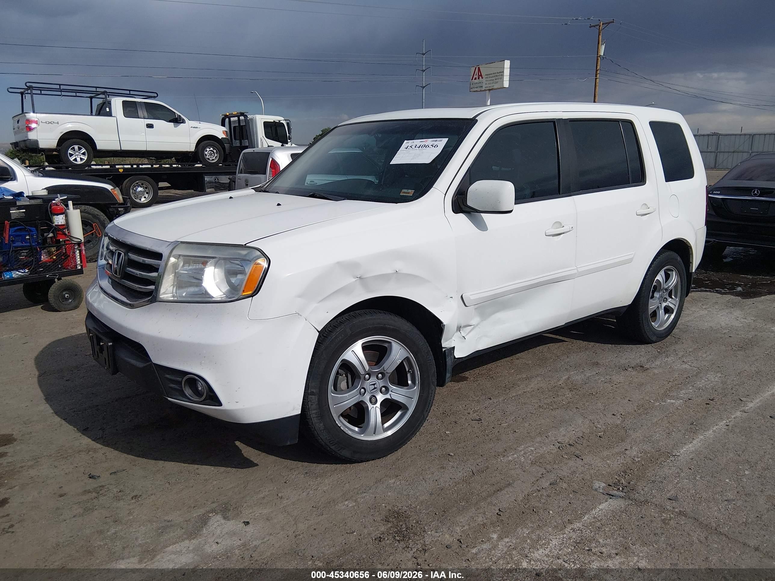2012 Honda Pilot Ex-l White vin: 5FNYF4H51CB048797