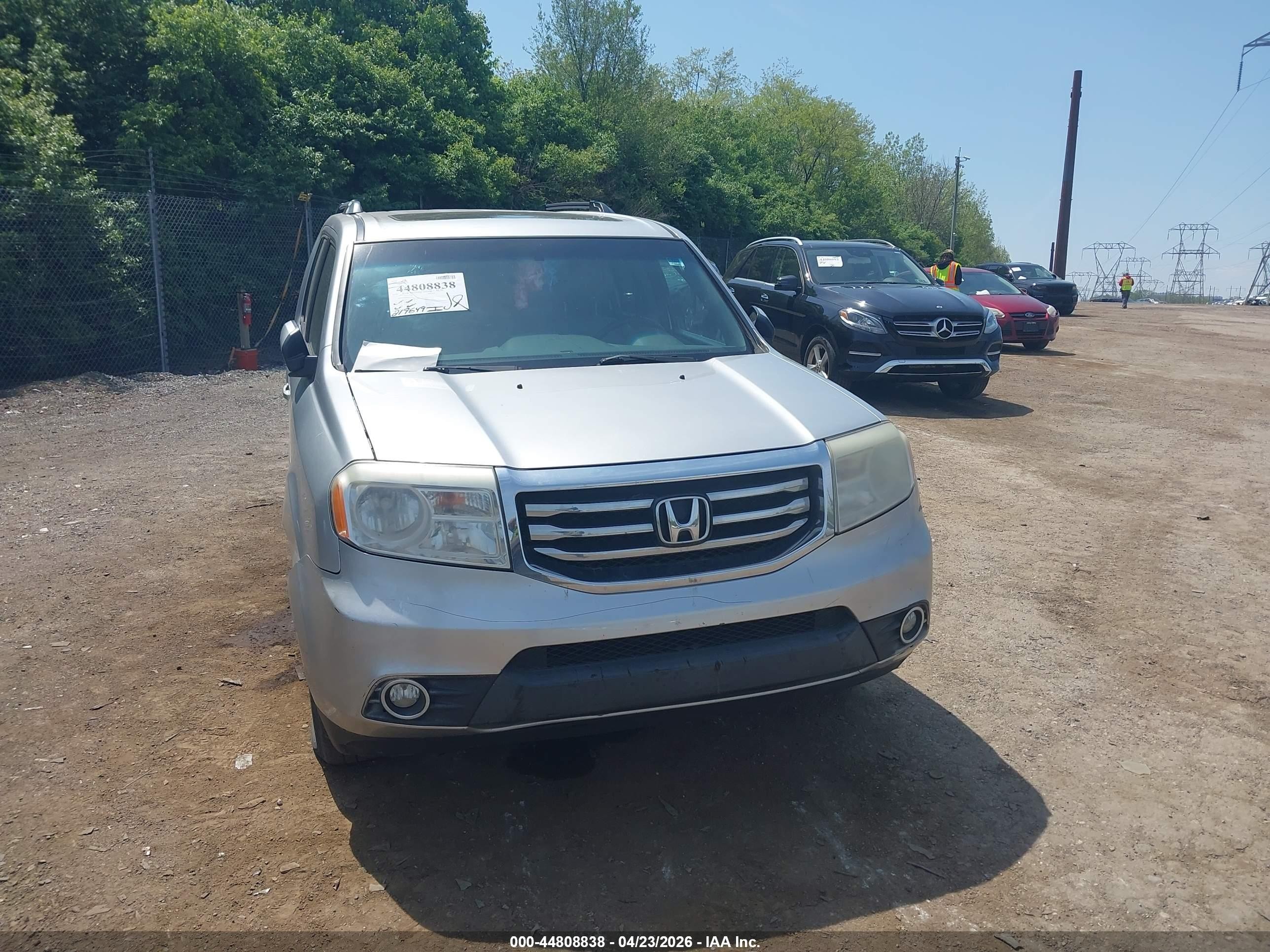 2013 Honda Pilot Ex-l Silver vin: 5FNYF4H51DB085804