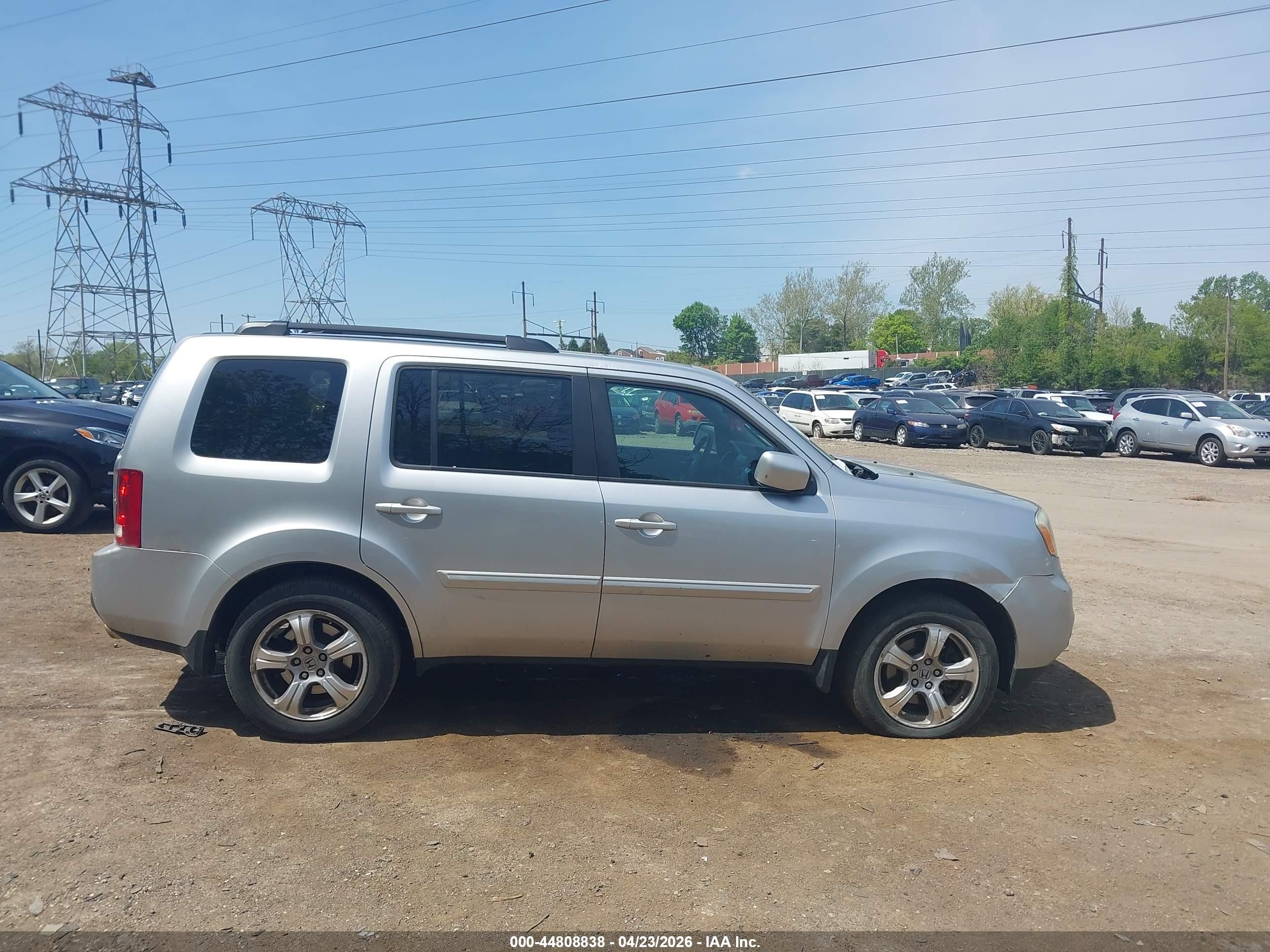 2013 Honda Pilot Ex-l Silver vin: 5FNYF4H51DB085804