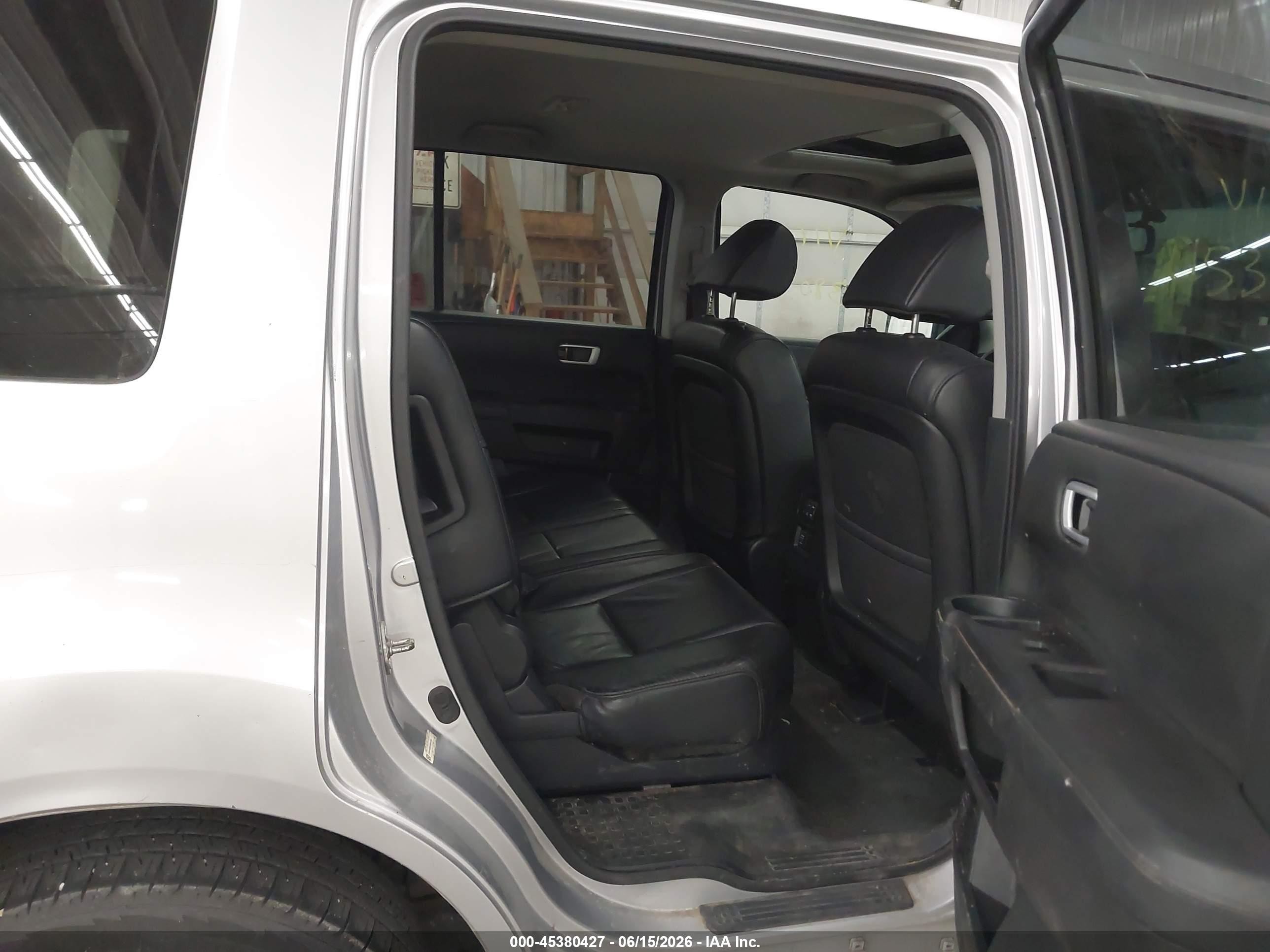 2014 Honda Pilot Ex-l Silver vin: 5FNYF4H51EB001286