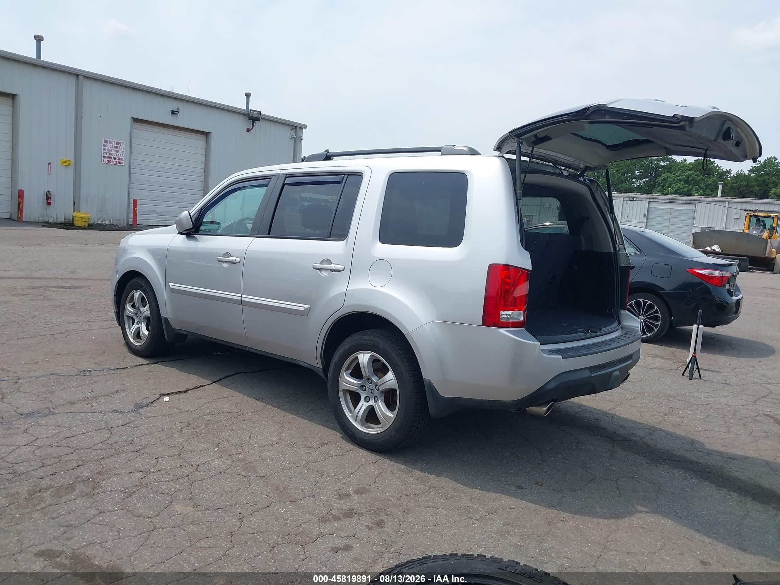 2014 Honda Pilot Ex-l Серебряный vin: 5FNYF4H51EB056885