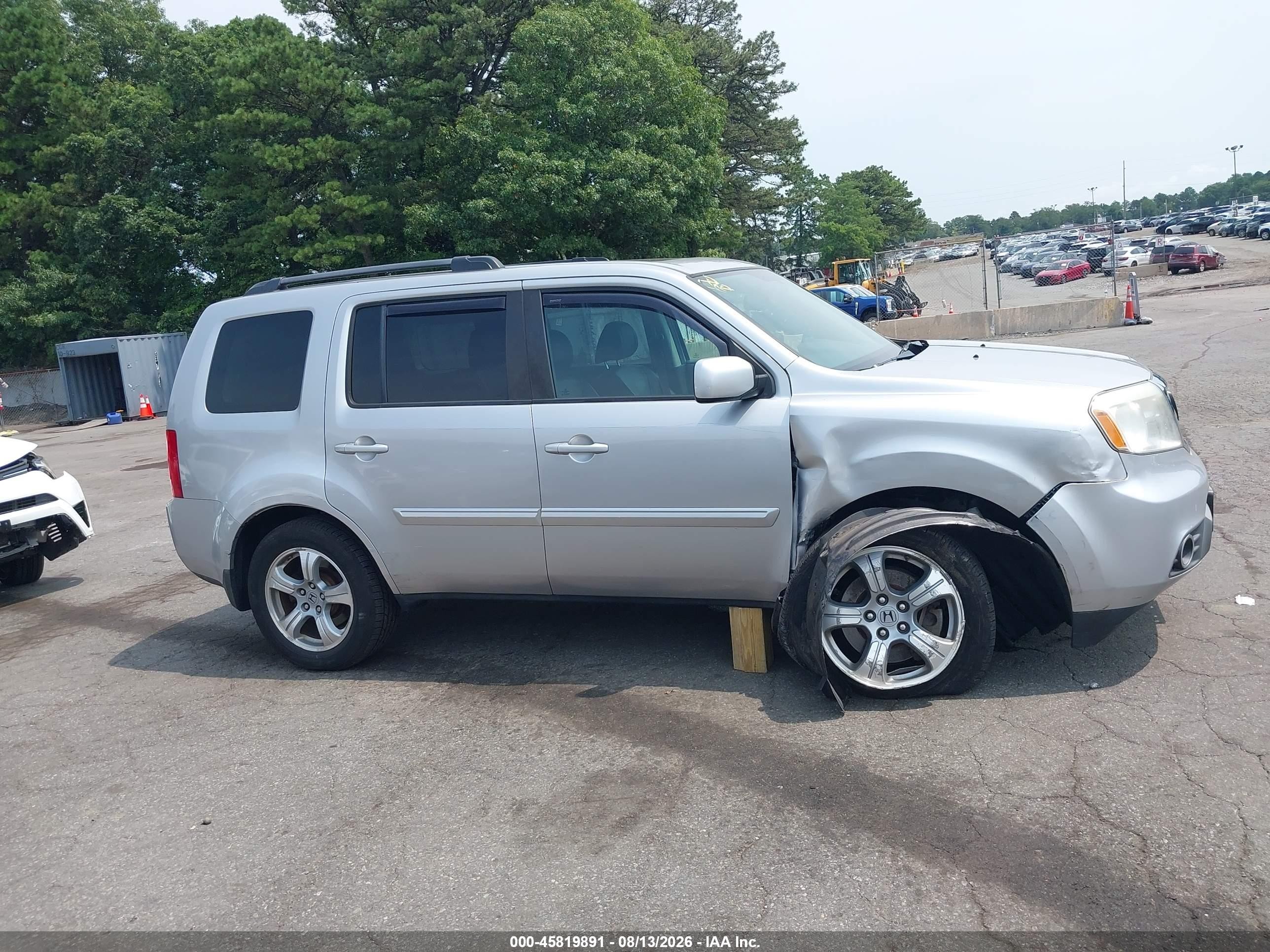 2014 Honda Pilot Ex-l Серебряный vin: 5FNYF4H51EB056885