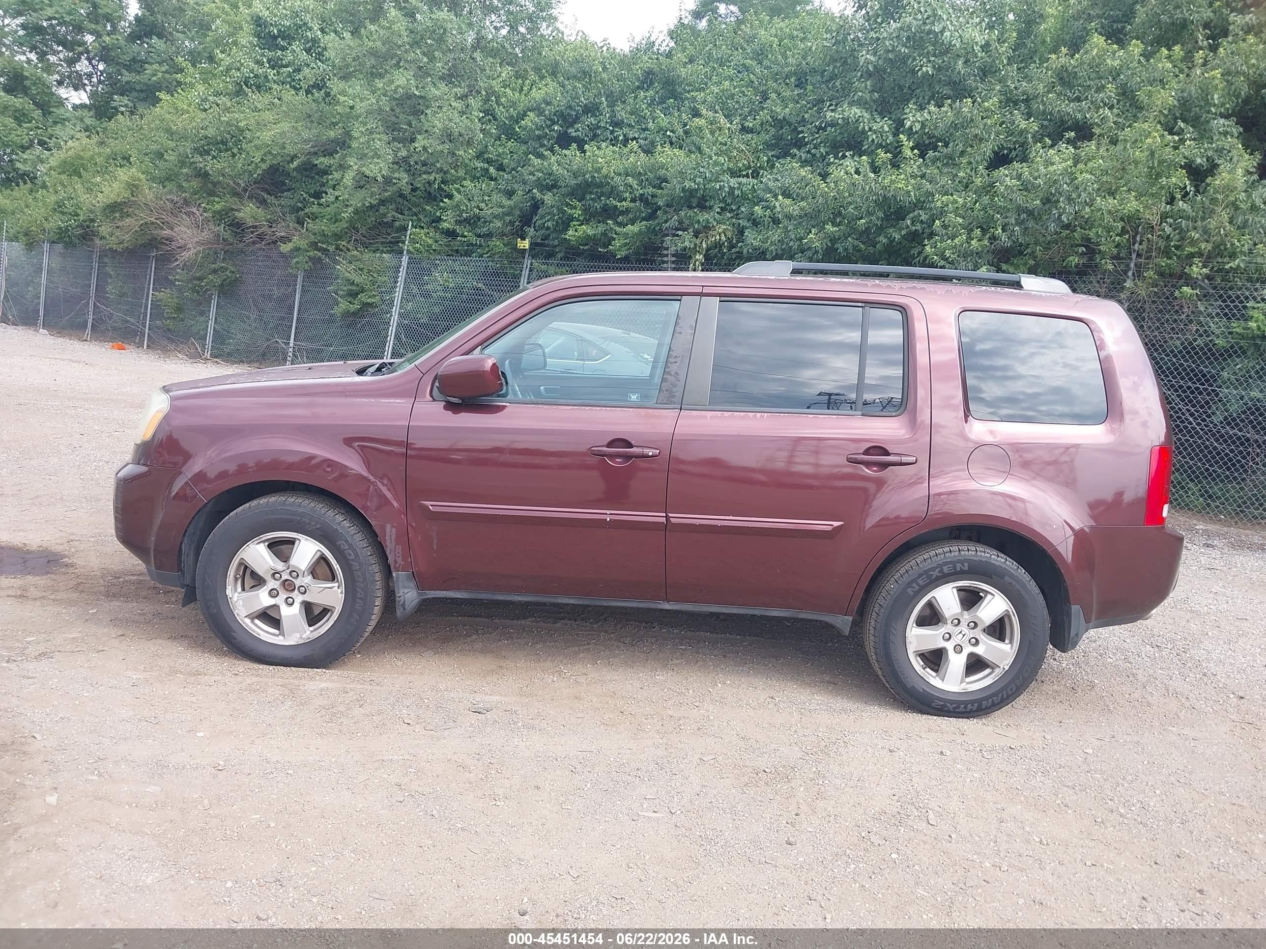 2011 Honda Pilot Ex-l Maroon vin: 5FNYF4H52BB043865