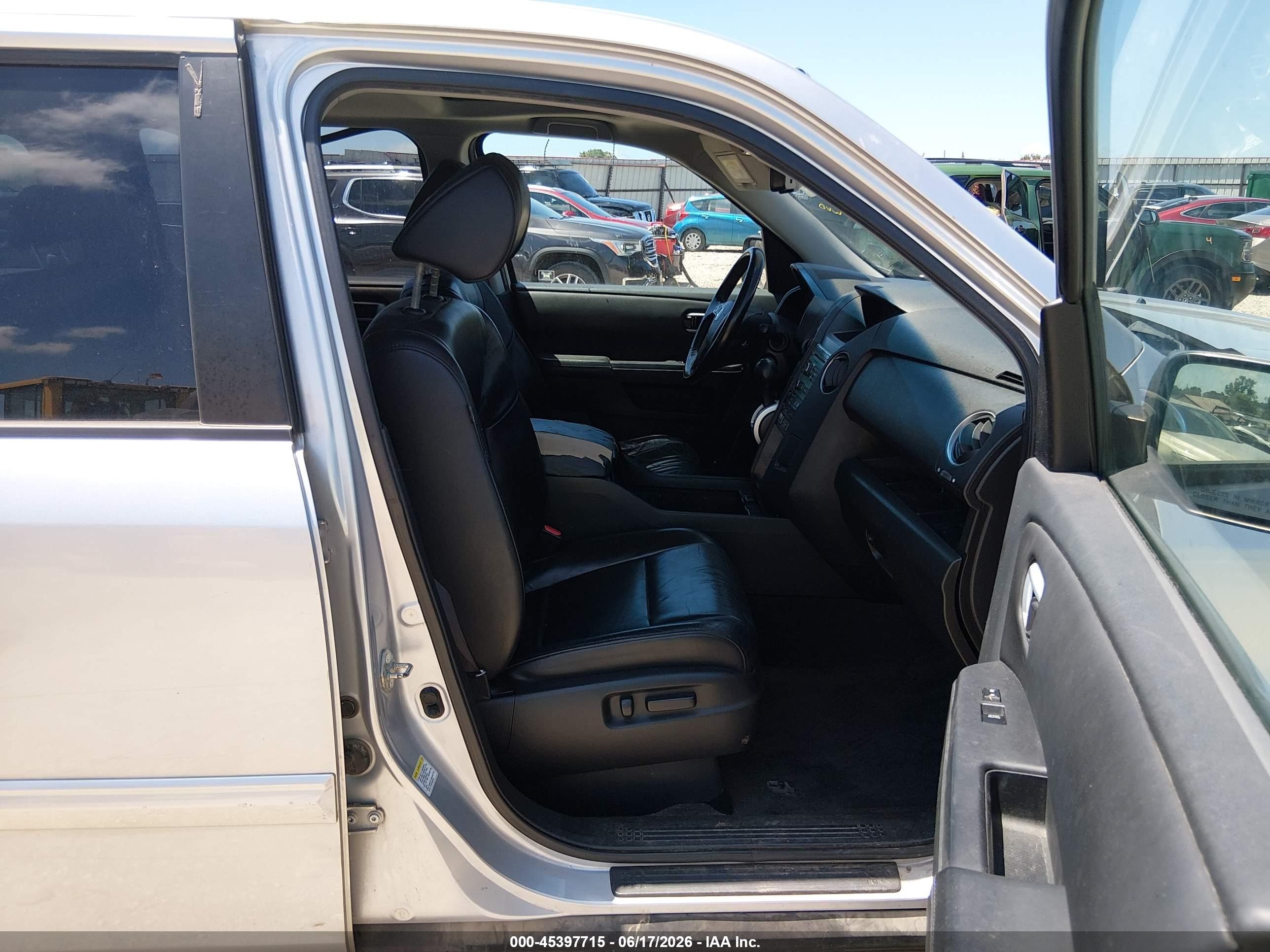 2011 Honda Pilot Ex-l Silver vin: 5FNYF4H52BB079930