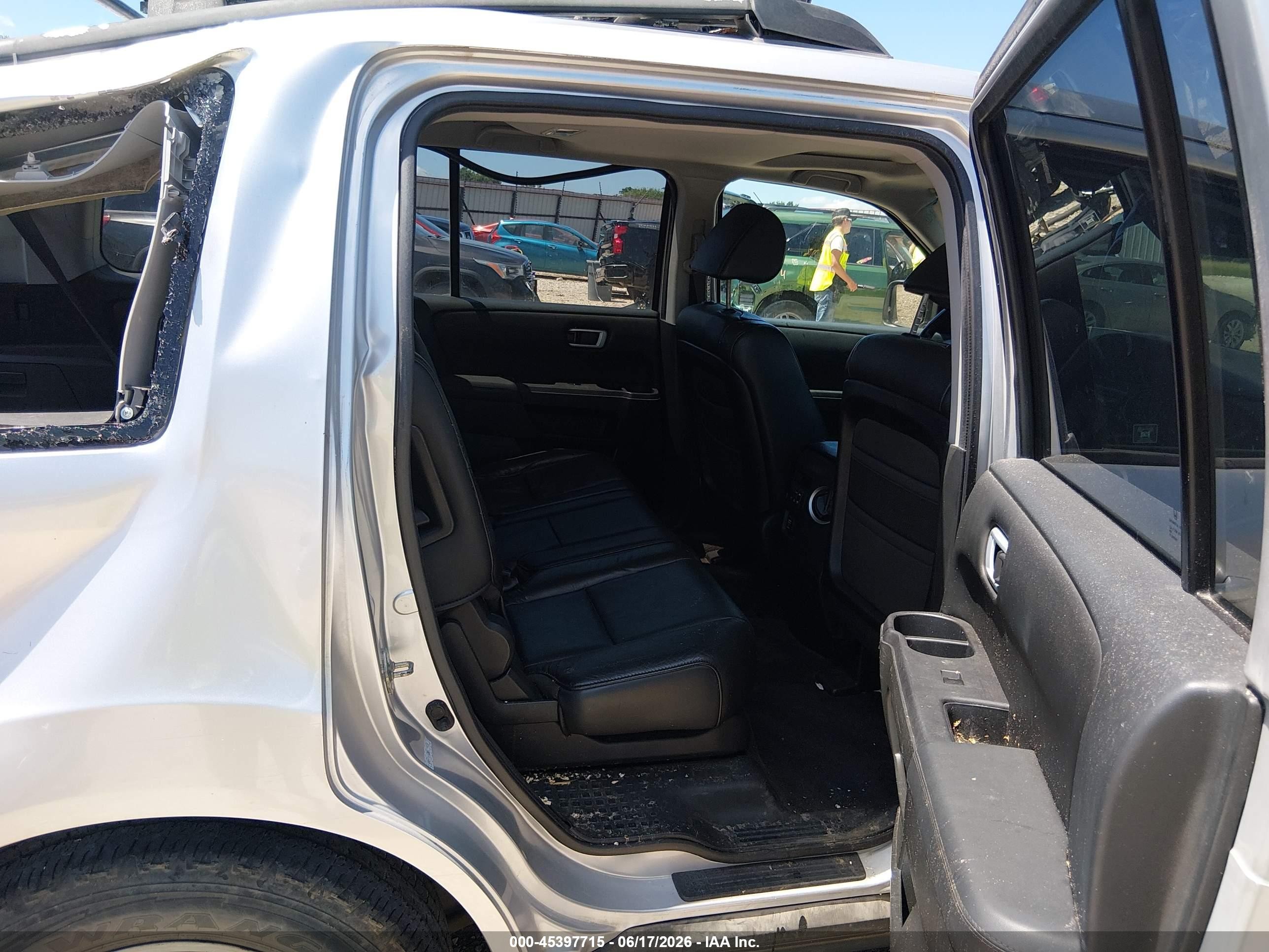 2011 Honda Pilot Ex-l Silver vin: 5FNYF4H52BB079930