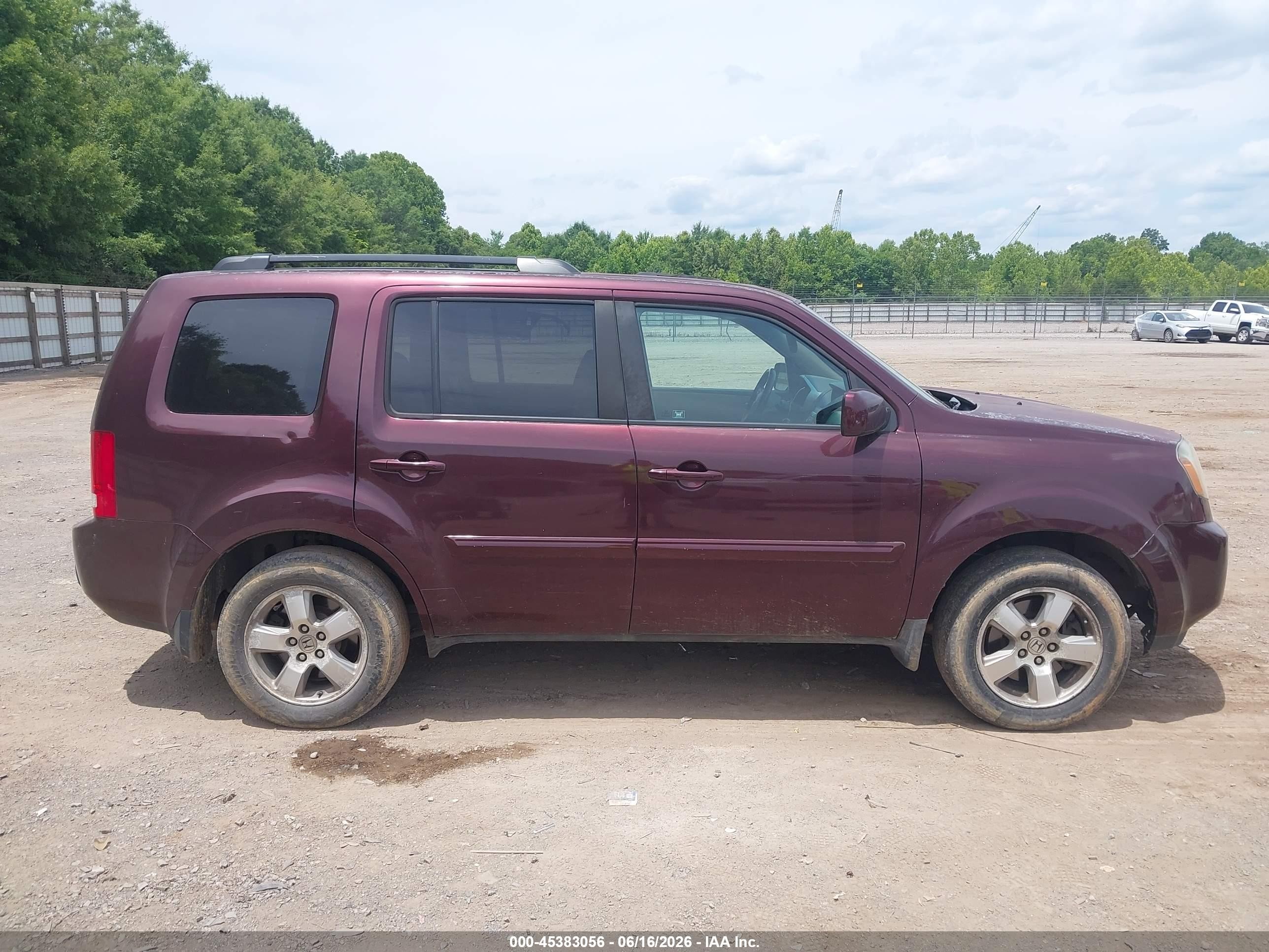 2011 Honda Pilot Ex-l Красный vin: 5FNYF4H52BB084237
