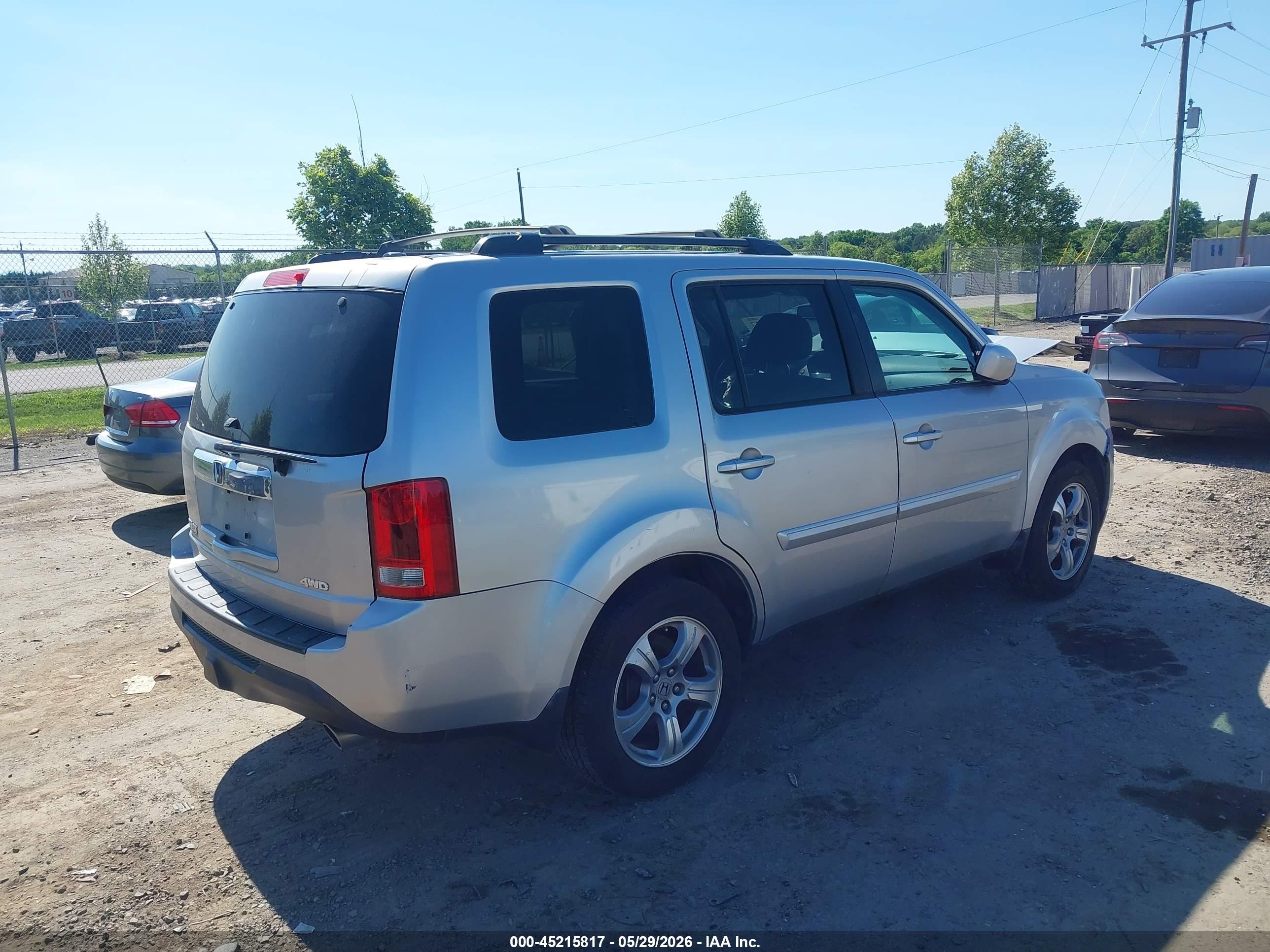 2014 Honda Pilot Ex-l Silver vin: 5FNYF4H52EB027895