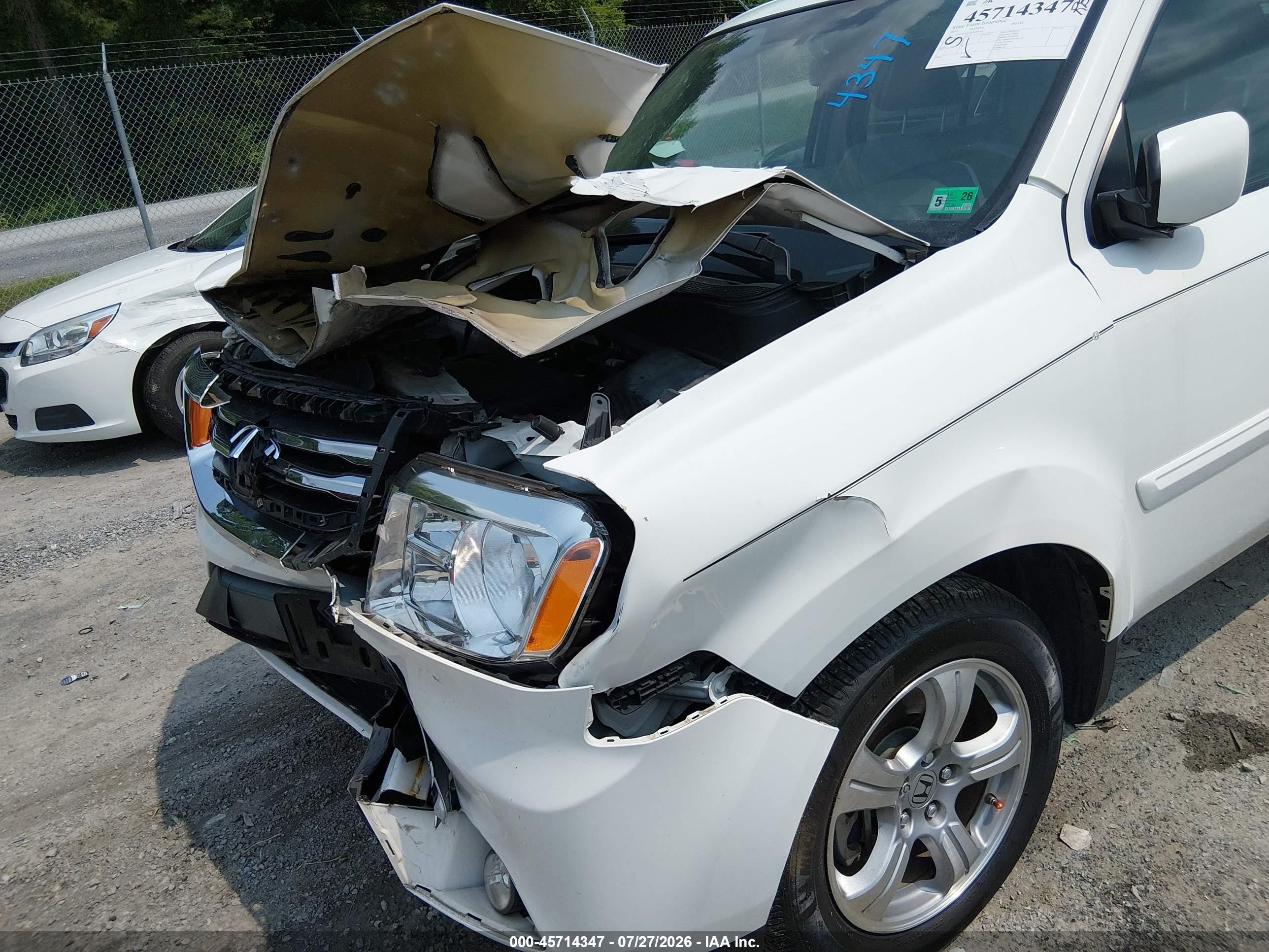 2015 Honda Pilot Ex-l White vin: 5FNYF4H52FB009740