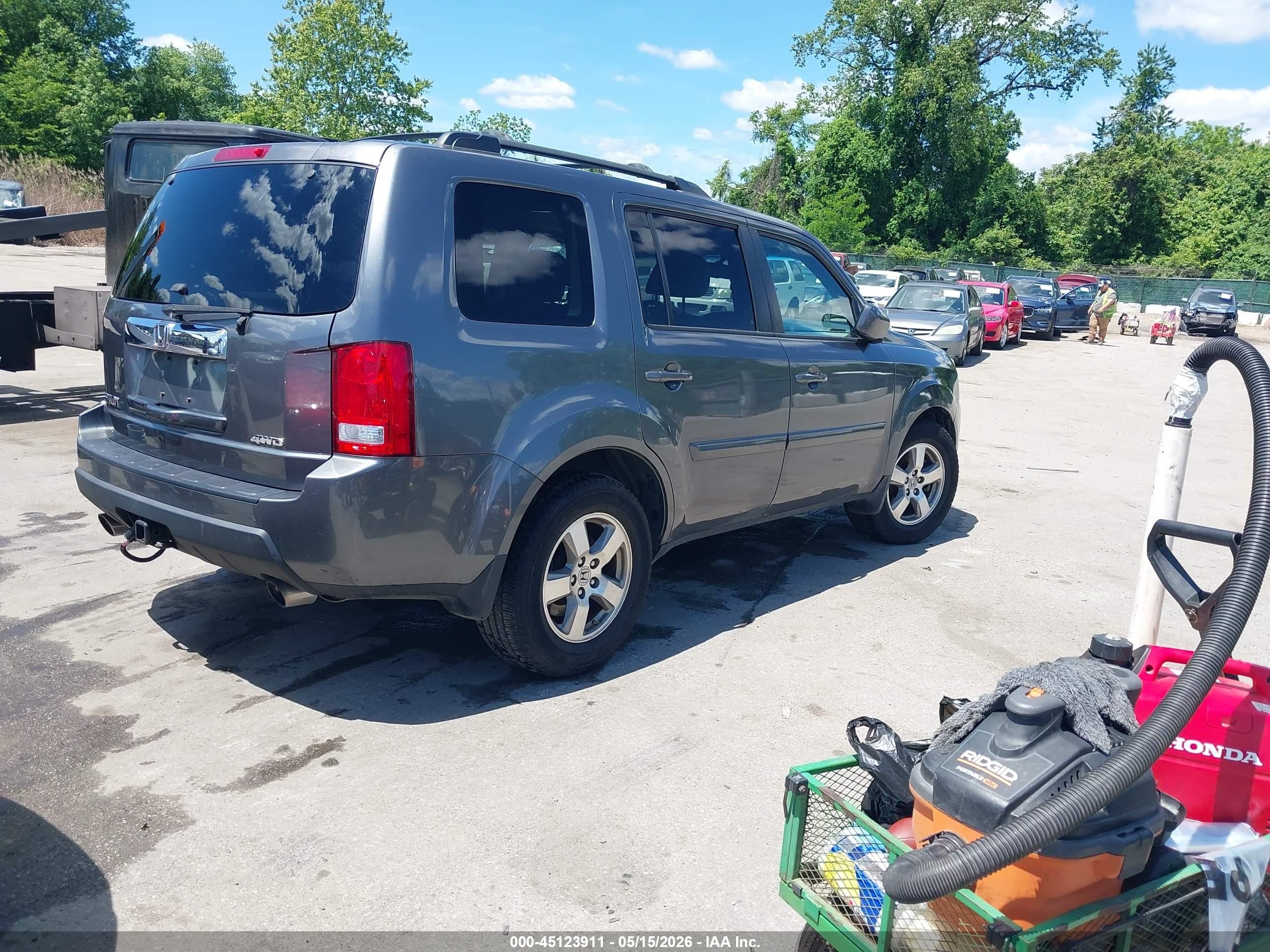 2011 Honda Pilot Ex-l Gray vin: 5FNYF4H53BB039095