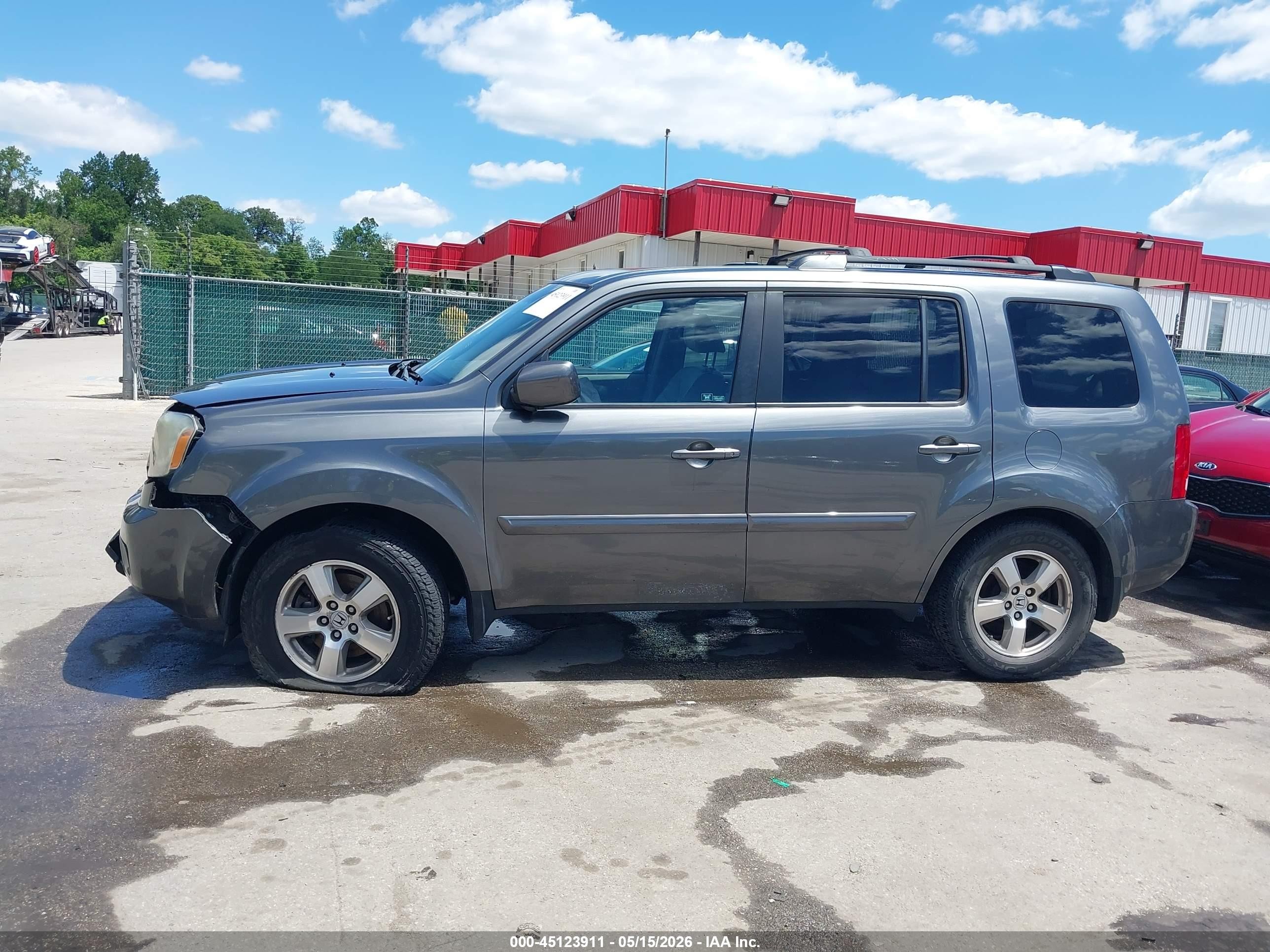 2011 Honda Pilot Ex-l Gray vin: 5FNYF4H53BB039095