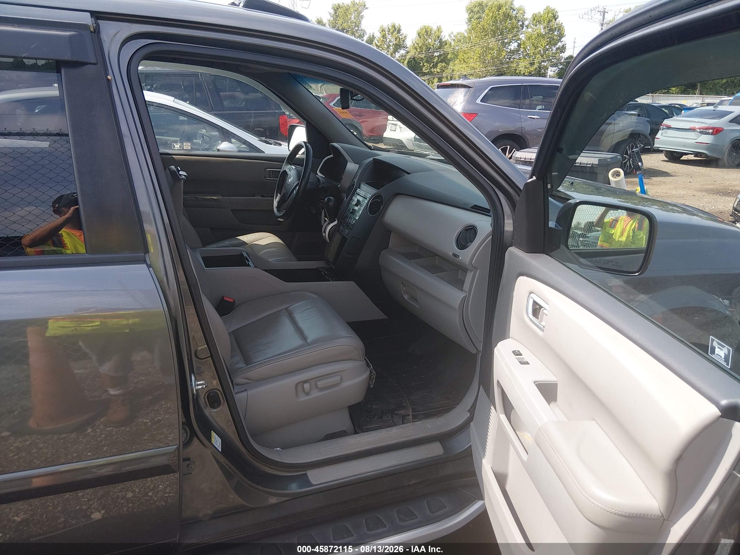 2011 Honda Pilot Ex-l Gray vin: 5FNYF4H53BB049349
